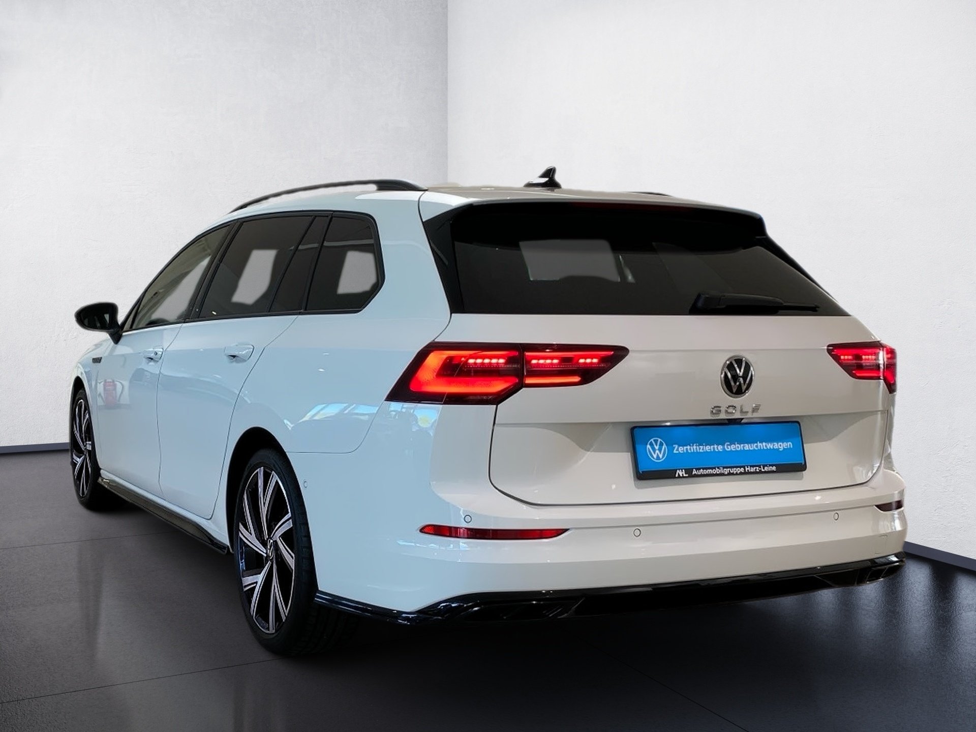 Golf VIII Variant 2.0 TDI R-Line DSG Navi AHK RFK