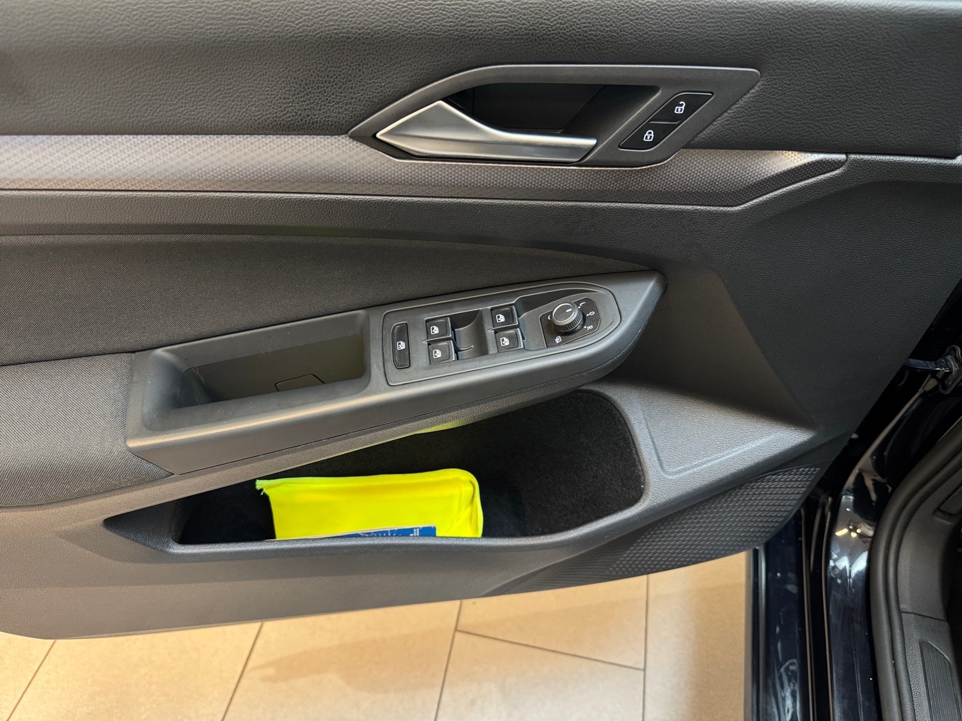 Golf VIII 1.5 TSI Active AHK AppConnect LED Navi RFK
