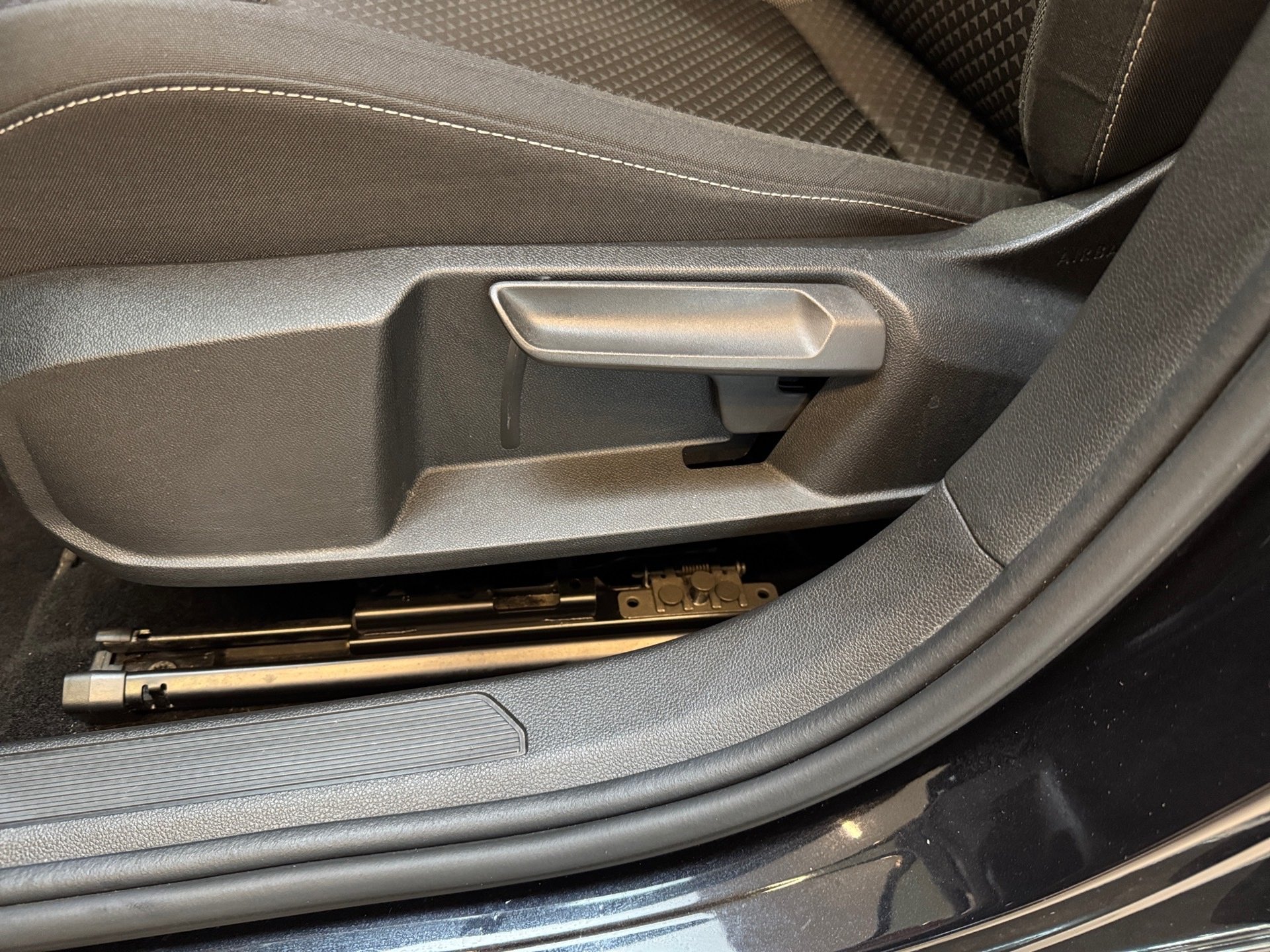 Golf VIII 1.5 TSI Active AHK AppConnect LED Navi RFK