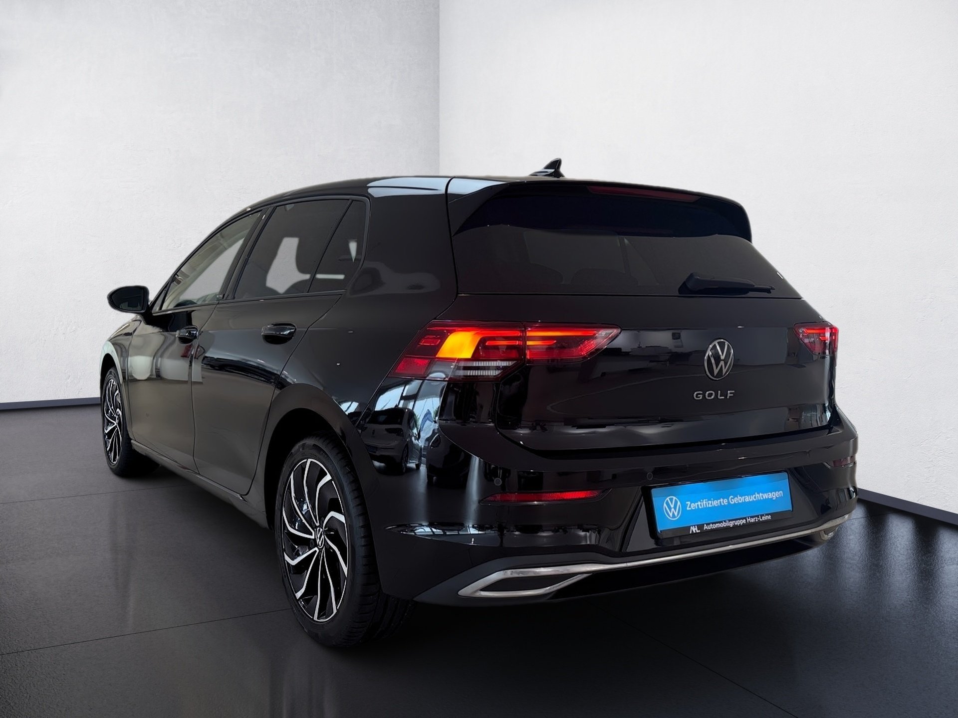 Golf VIII 1.5 TSI Active AHK AppConnect LED Navi RFK