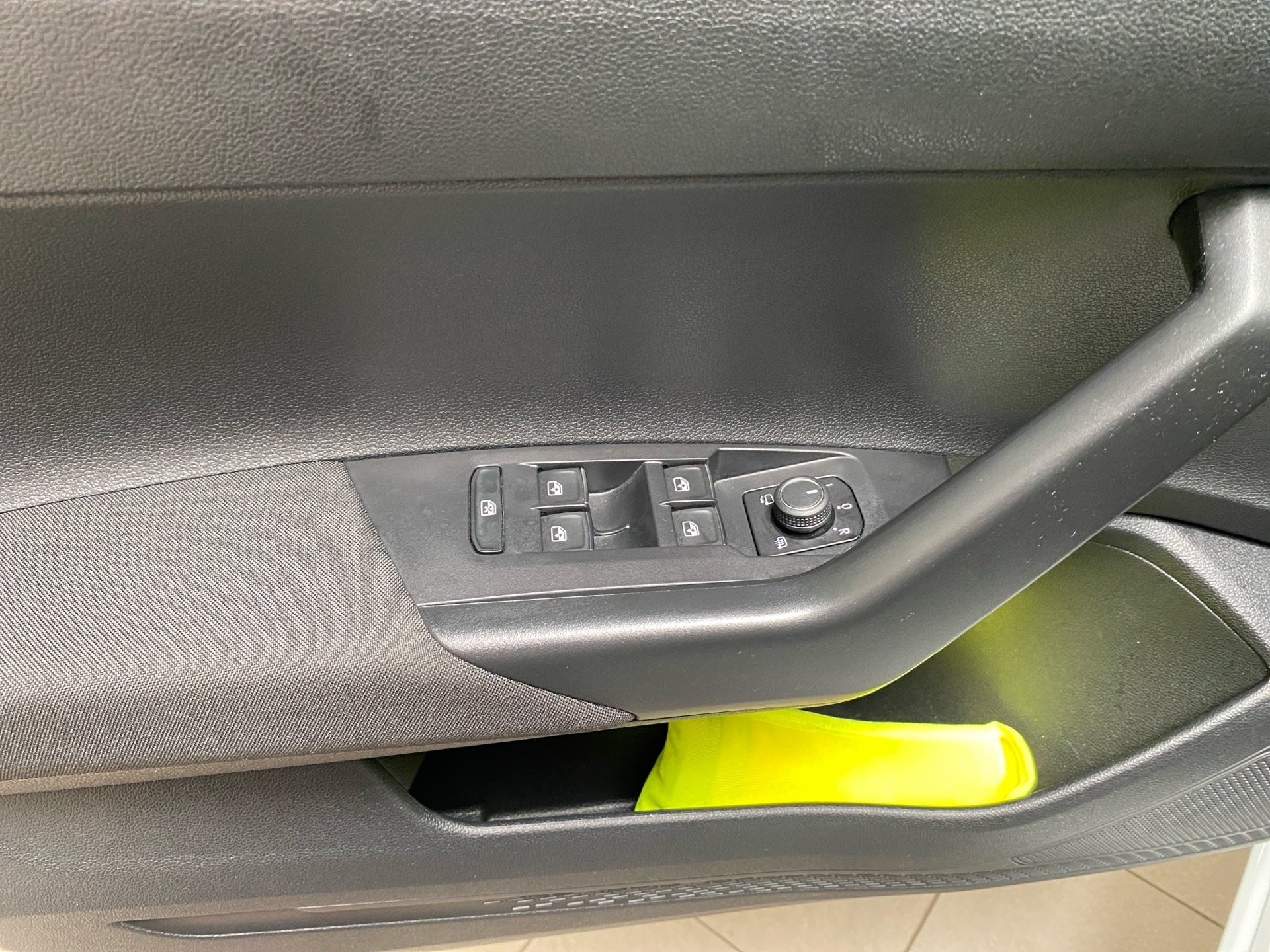 Taigo 1.5 TSI R-Line AHK IQ.Light DSG RFK Navi