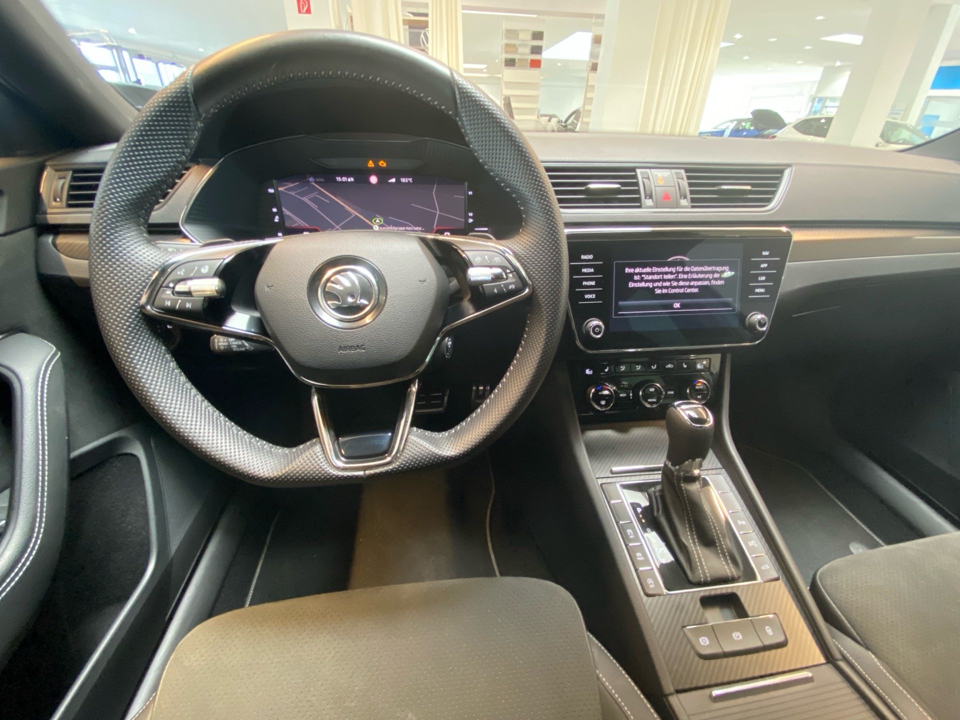 Superb Combi 2.0 TDI Sportline DSG AHK Matrix Navi