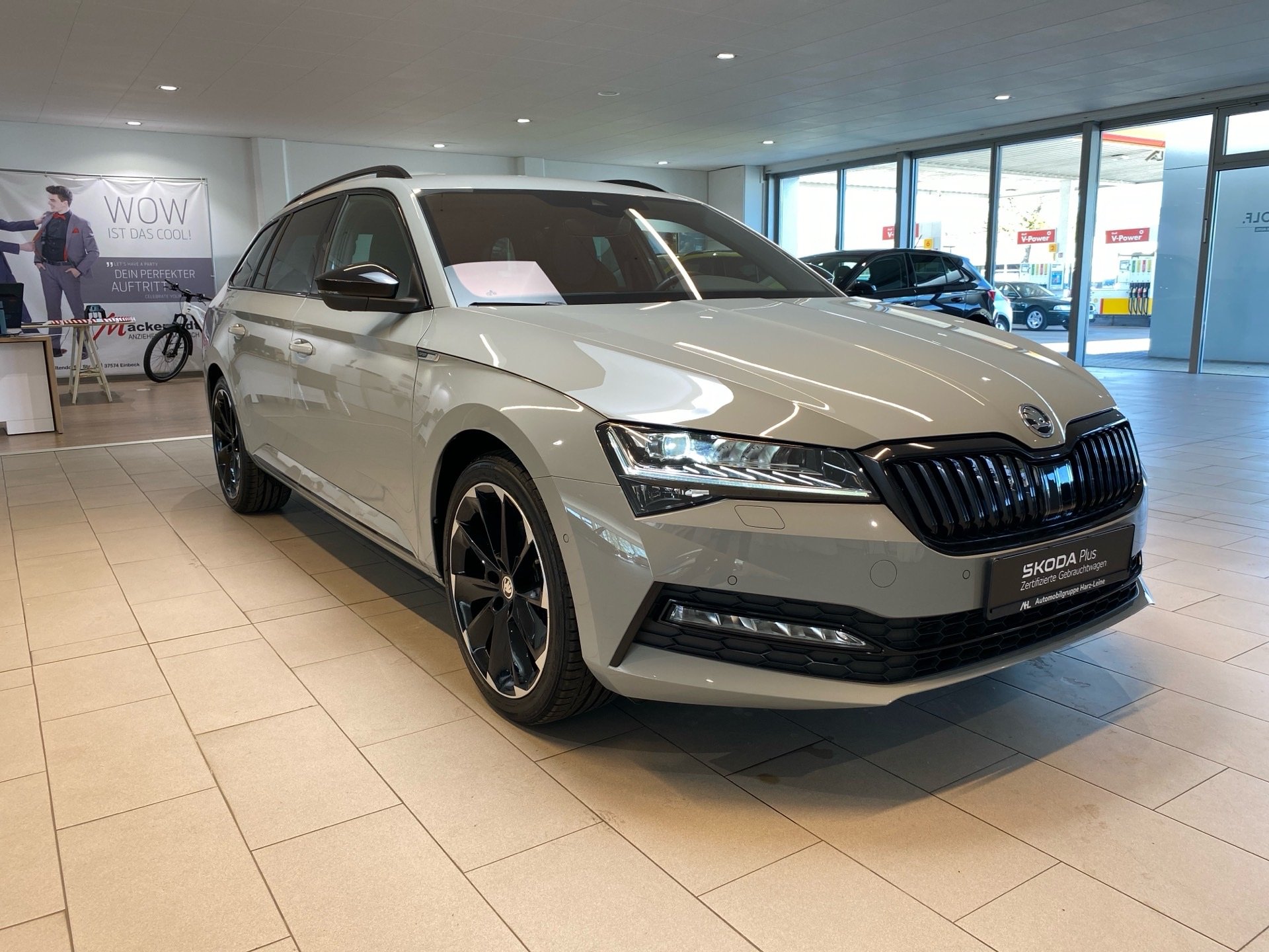 Superb Combi 2.0 TDI Sportline DSG AHK Matrix Navi