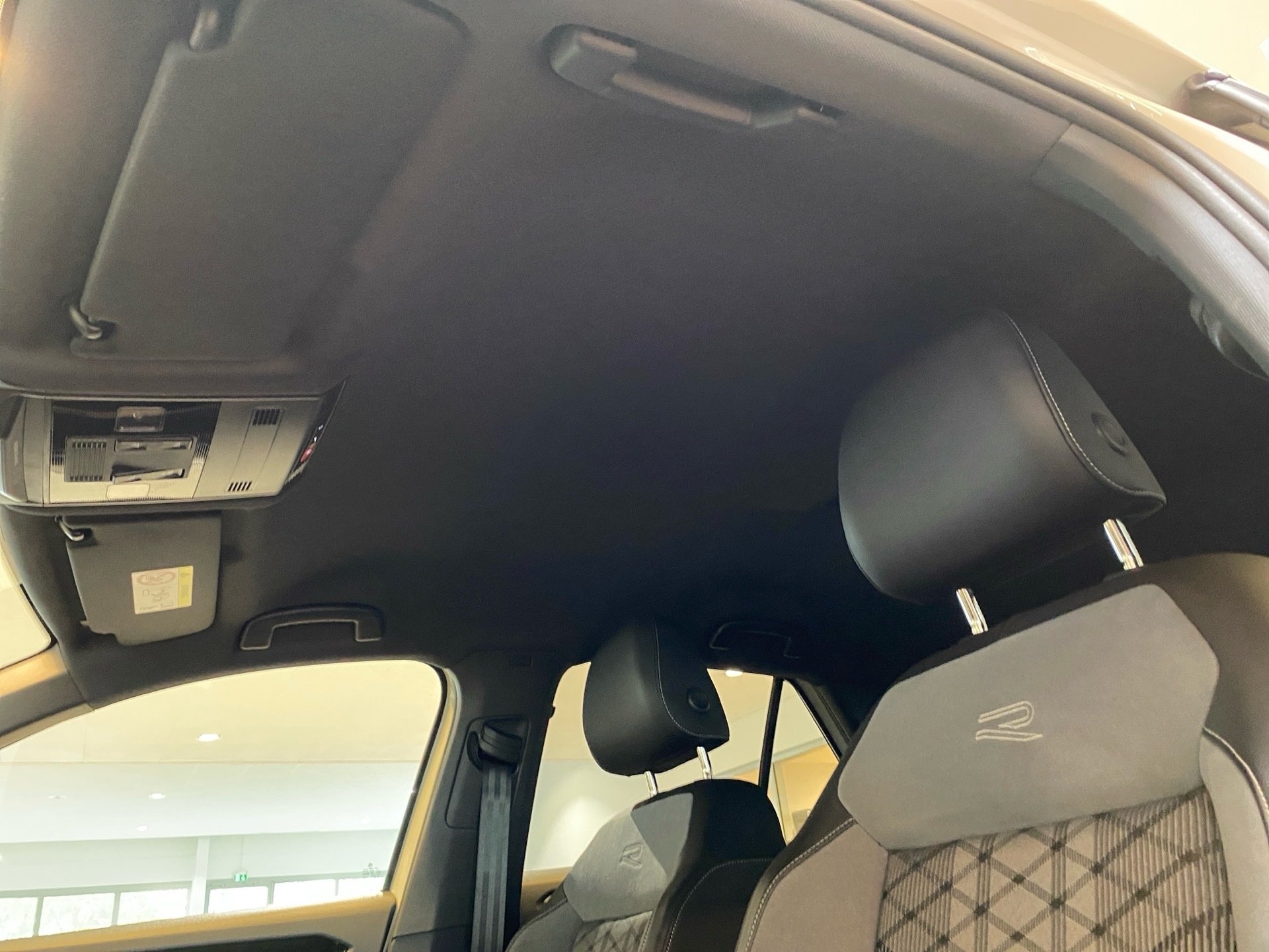 T-Roc 1.0 TSI R-Line ACC AppConnect LED PDC ACC