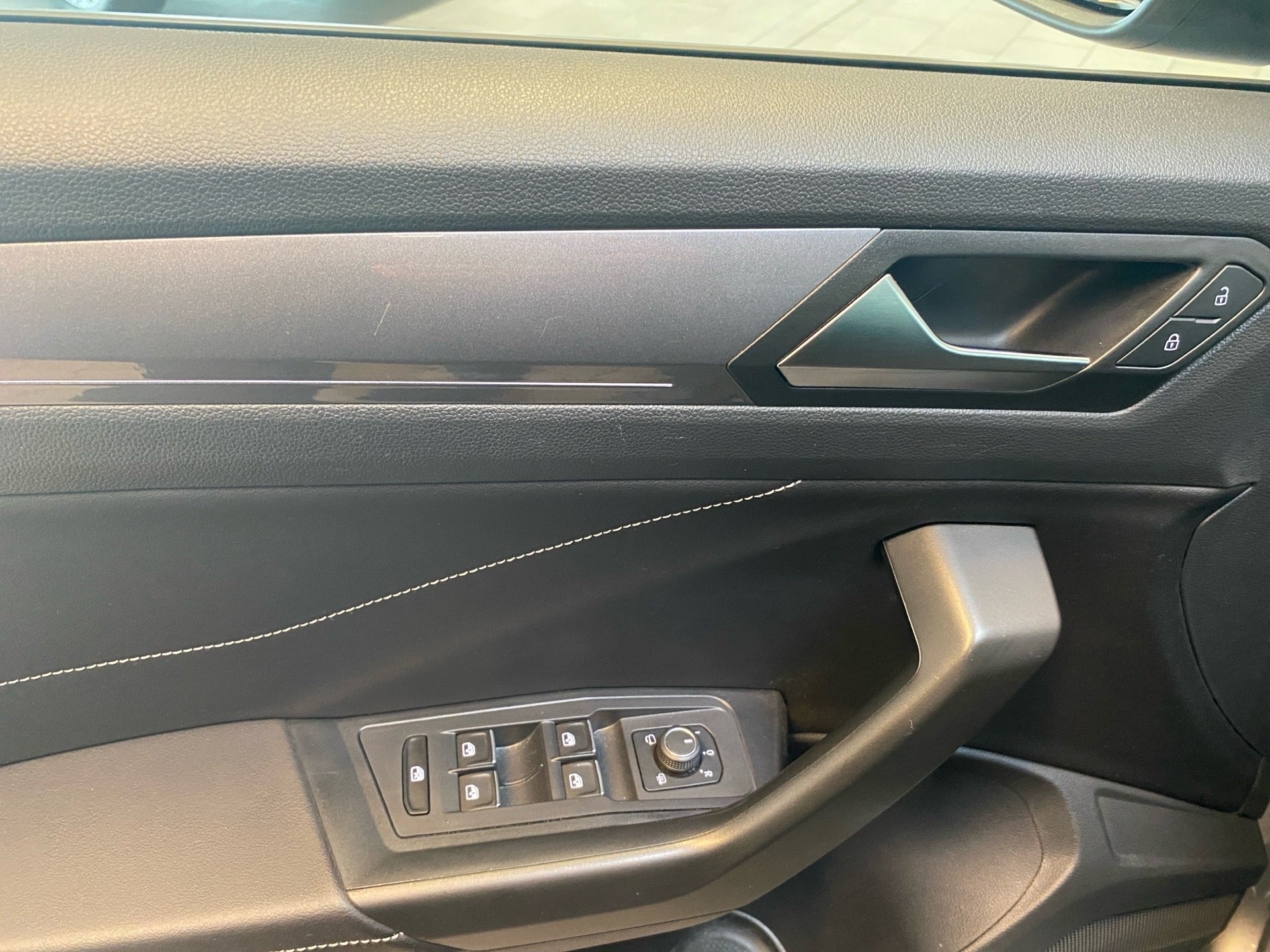 T-Roc 1.0 TSI Style AppConnect LED RFK Navi PDC