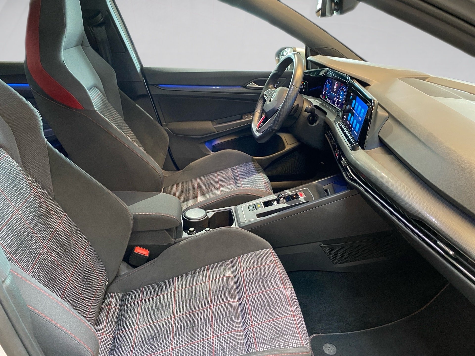 Golf VIII GTI 2.0 TSI DSG Stand.hz. Panorama AHK RFK