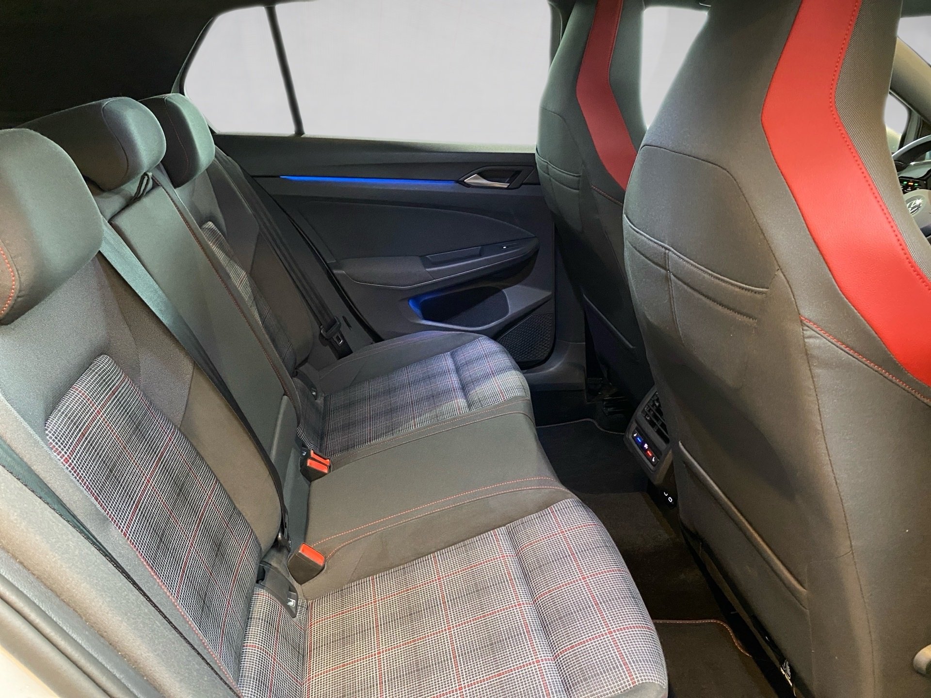 Golf VIII GTI 2.0 TSI DSG Stand.hz. Panorama AHK RFK