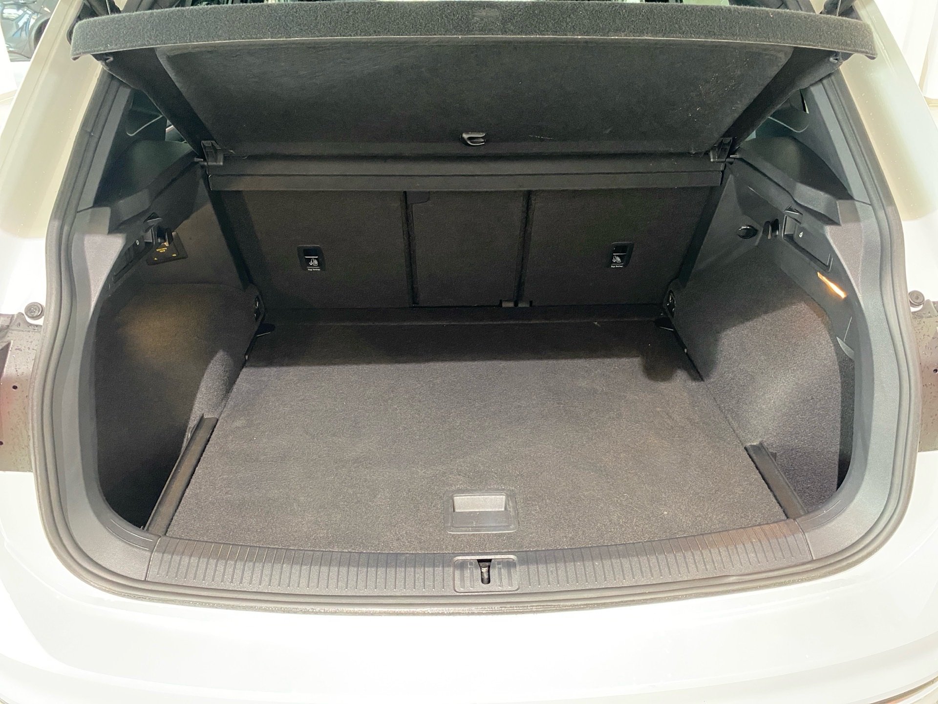 Tiguan 1.5 TSI R-Line BlackStyle AHK IQ.Light RFK