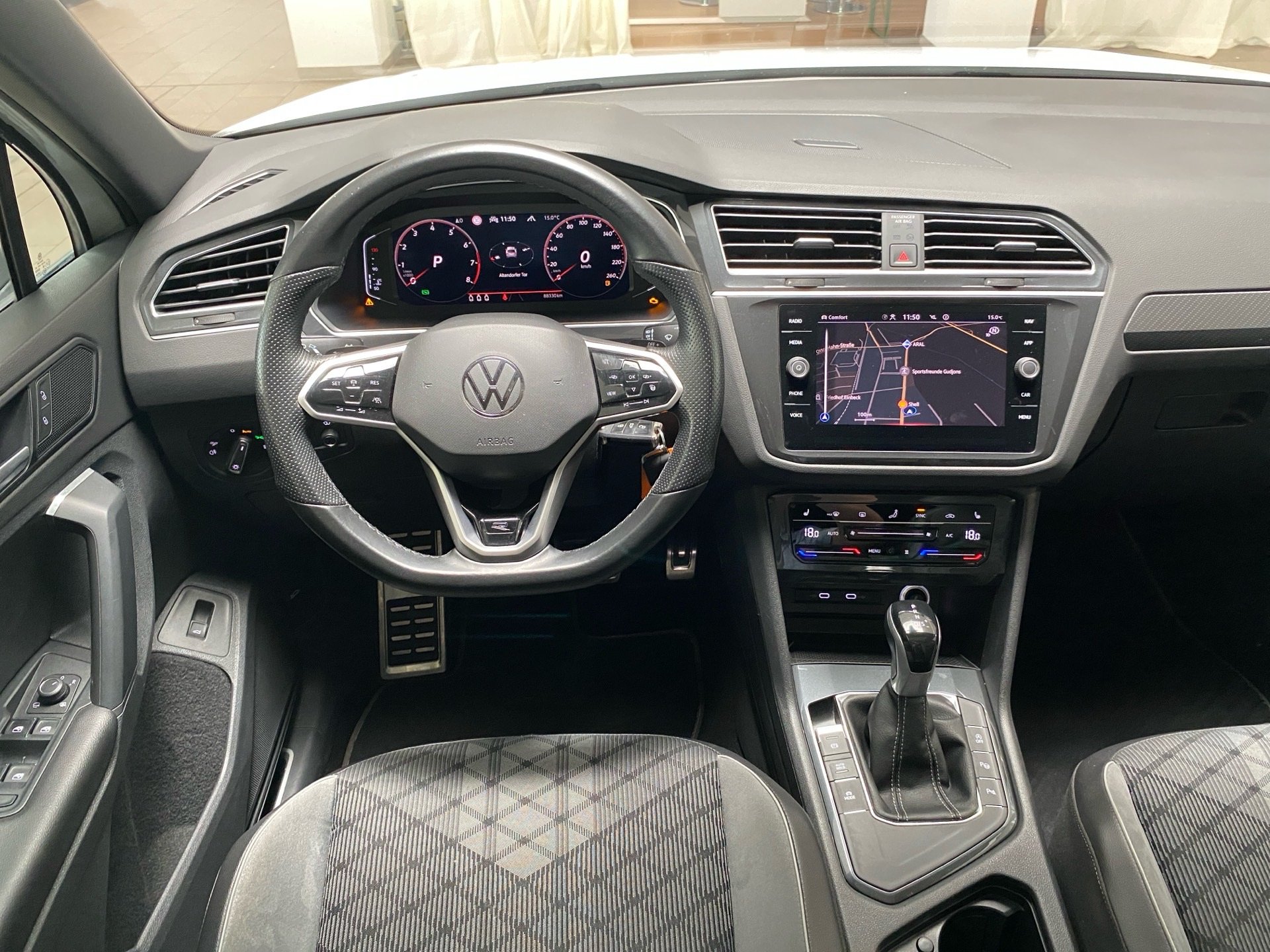 Tiguan 1.5 TSI R-Line BlackStyle AHK IQ.Light RFK