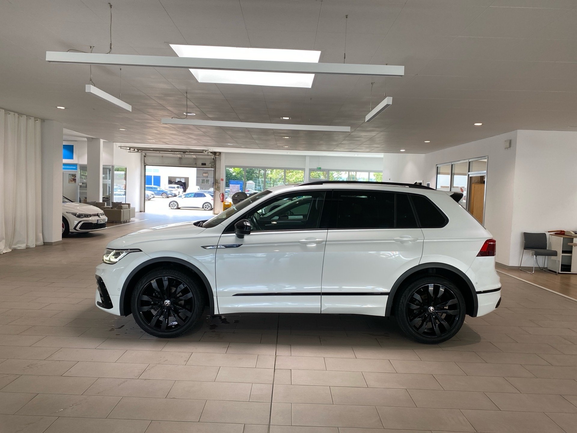 Tiguan 1.5 TSI R-Line BlackStyle AHK IQ.Light RFK
