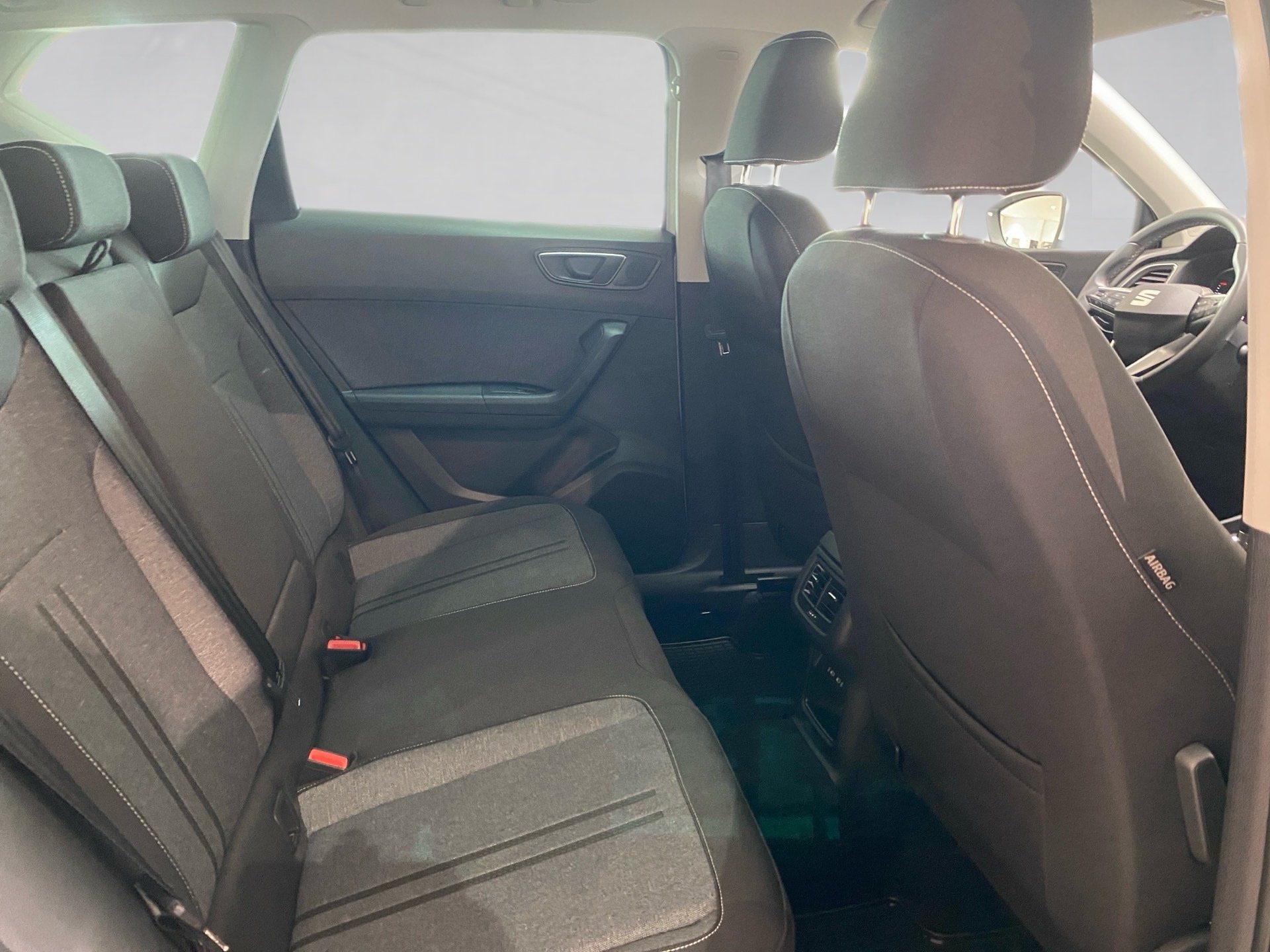 Ateca 1.5 TSI Style DSG AHK LED Navi RFK PDC ACC