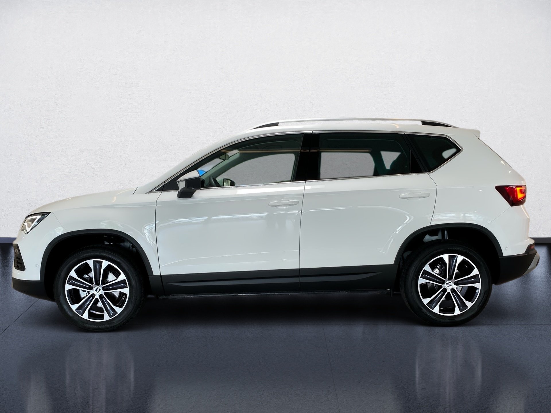 Ateca 1.5 TSI Style DSG AHK LED Navi RFK PDC ACC