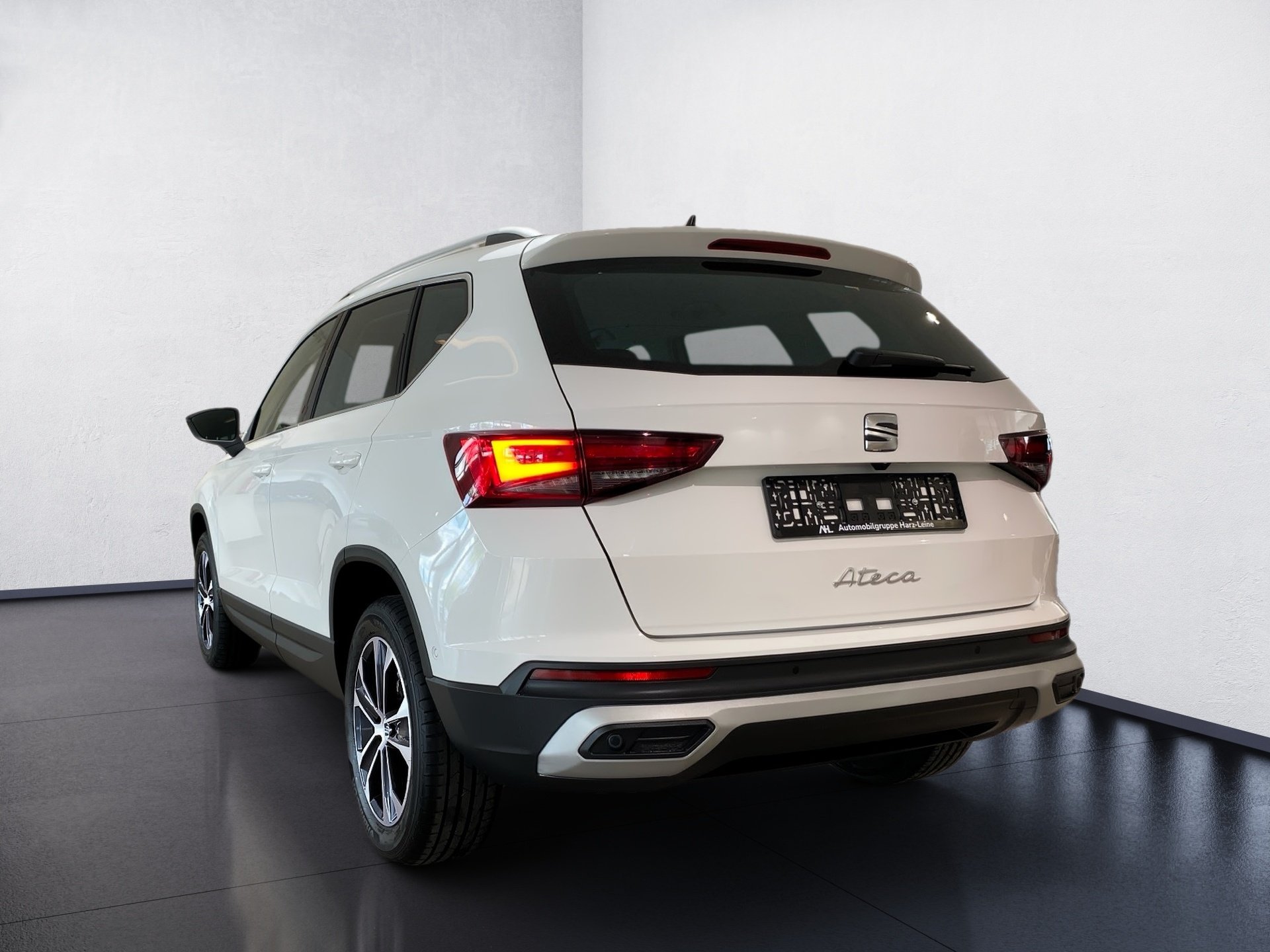 Ateca 1.5 TSI Style DSG AHK LED Navi RFK PDC ACC