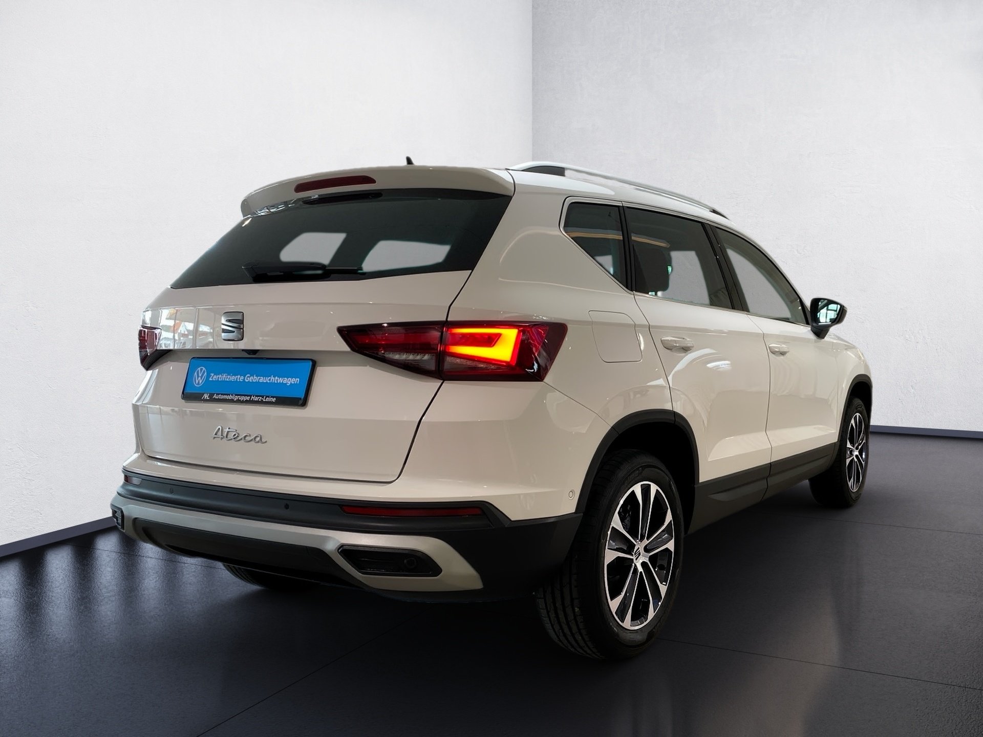 Ateca 1.5 TSI Style DSG AHK LED Navi RFK PDC ACC