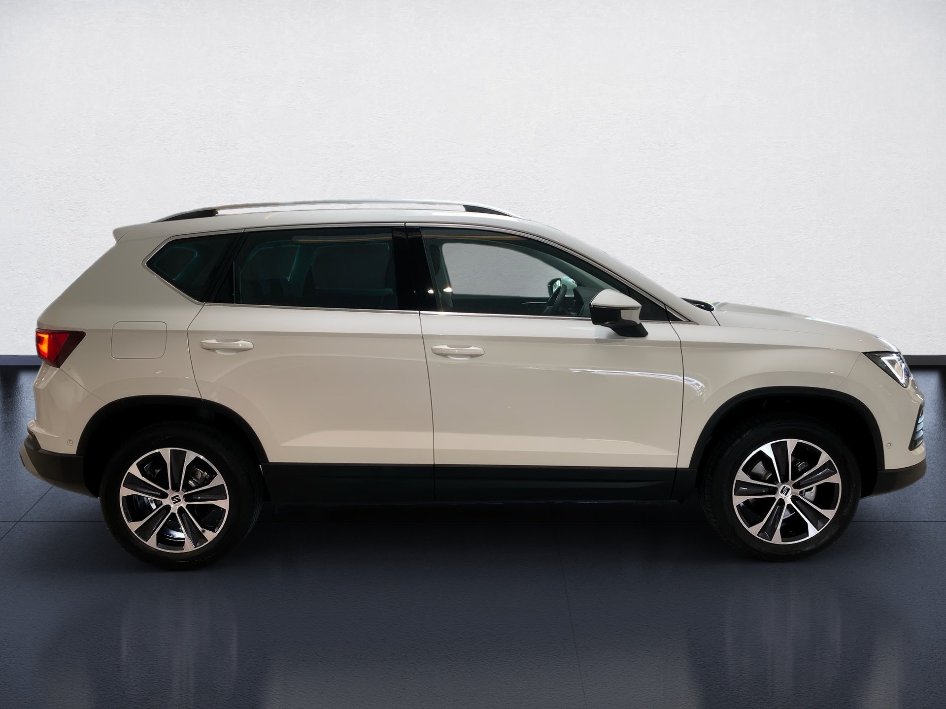Ateca 1.5 TSI Style DSG AHK LED Navi RFK PDC ACC