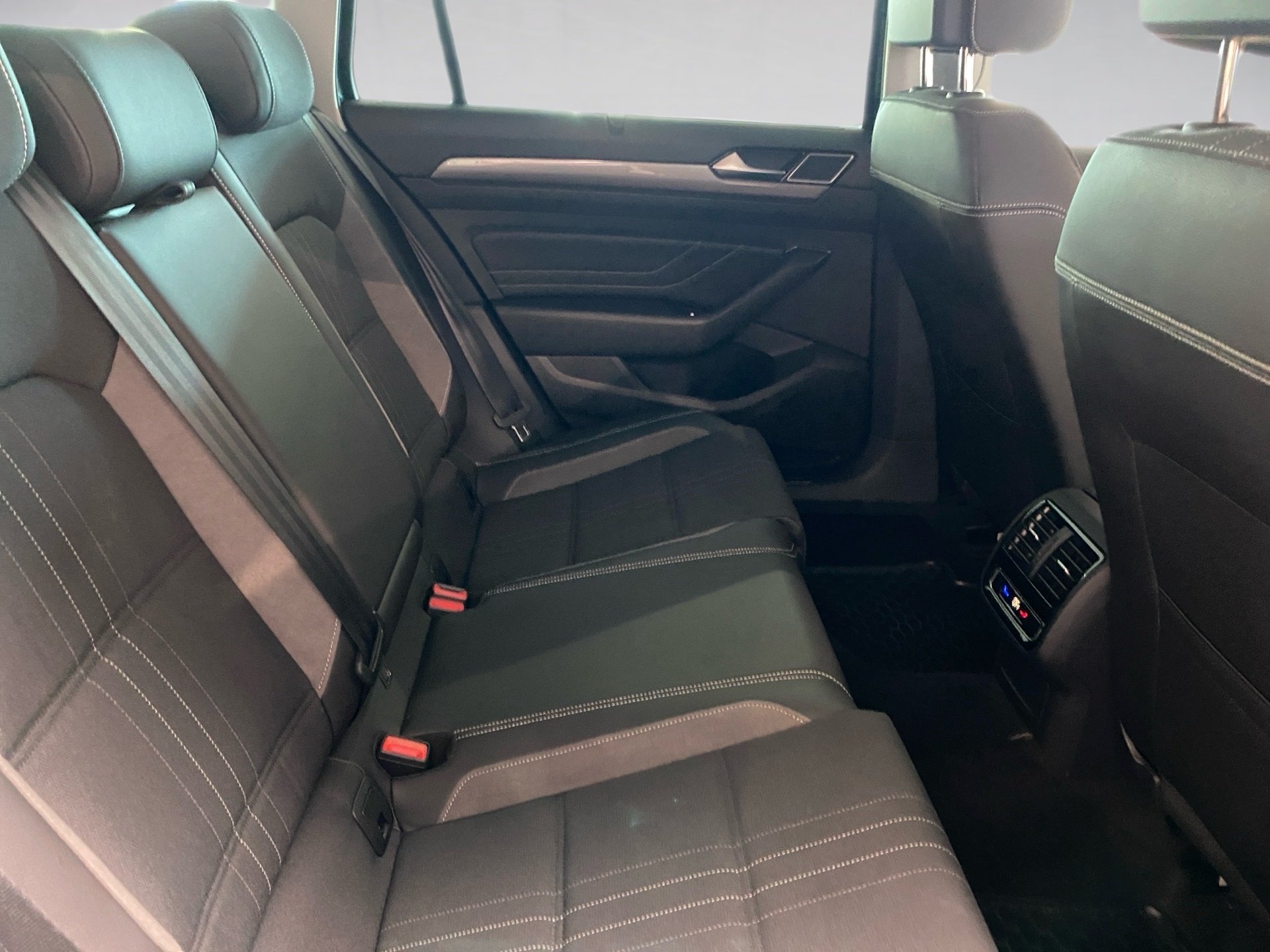 Passat Alltrack Variant 2.0 TDI 4M DSG RFK AHK Navi