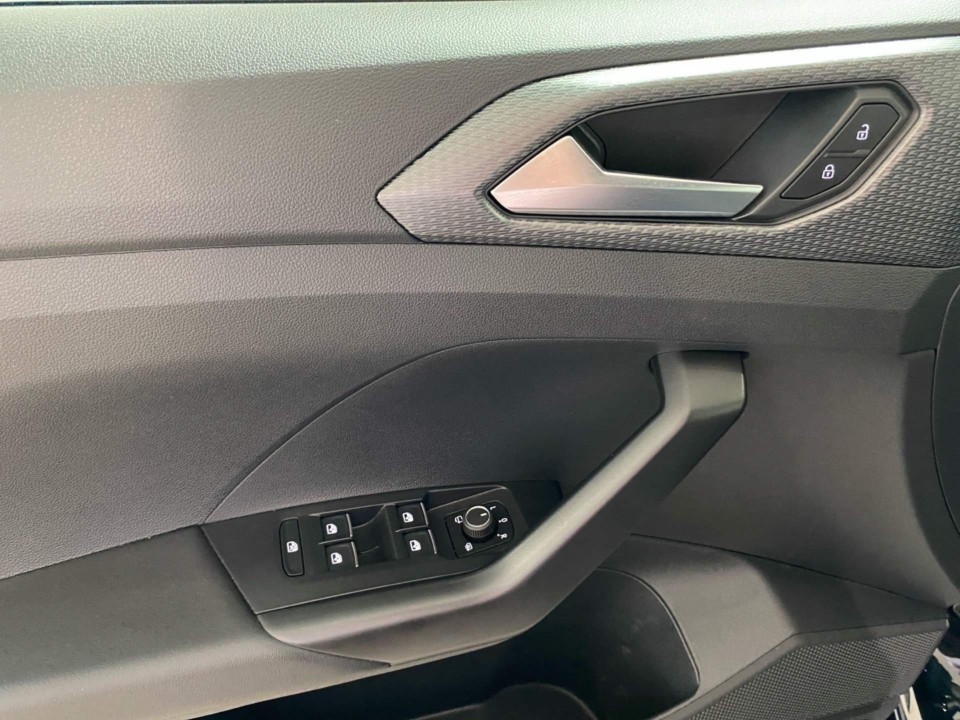 T-Cross 1.0 TSI R-Line DSG LED RFK Navi ACC PDC