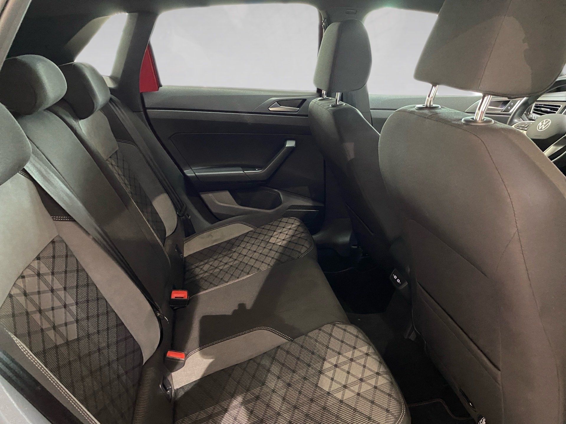 Polo 1.0 TSI R-Line DSG IQ.Light Navi RFK ACC SD