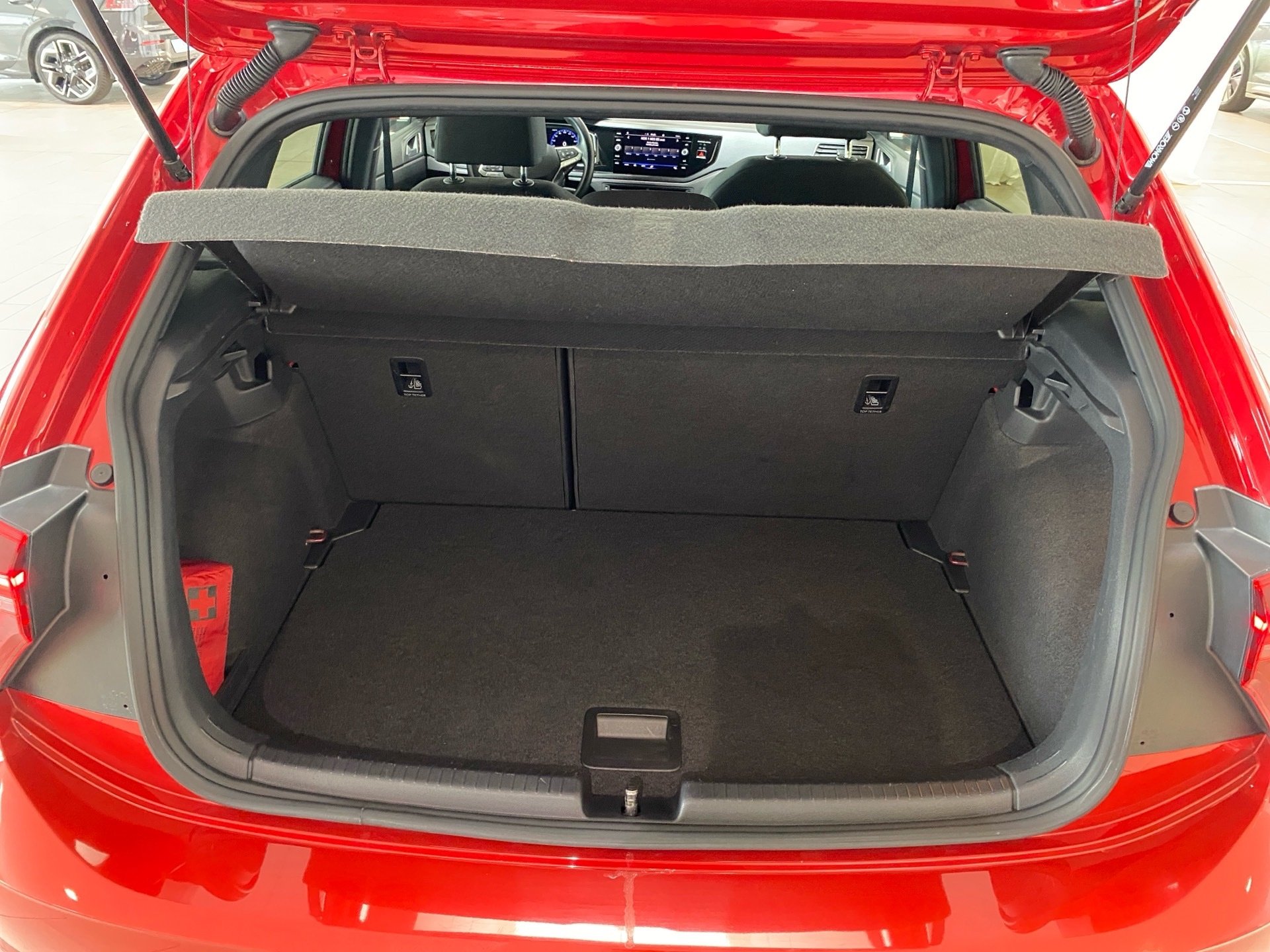 Polo 1.0 TSI R-Line DSG IQ.Light Navi RFK ACC SD