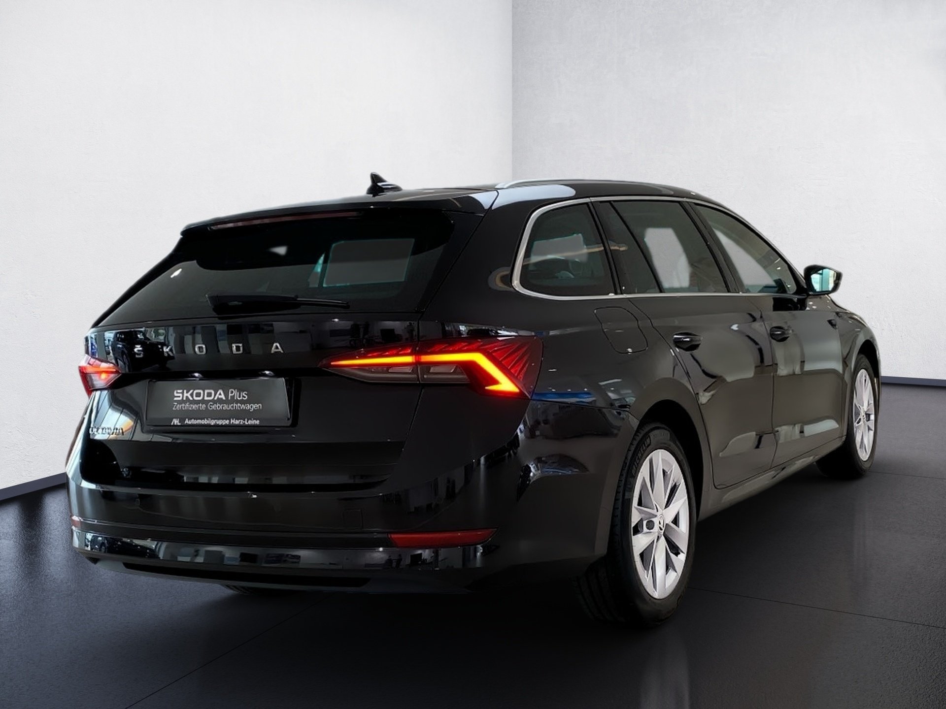 Octavia Combi 2.0 TDI Style DSG LED Navi 2xKlima