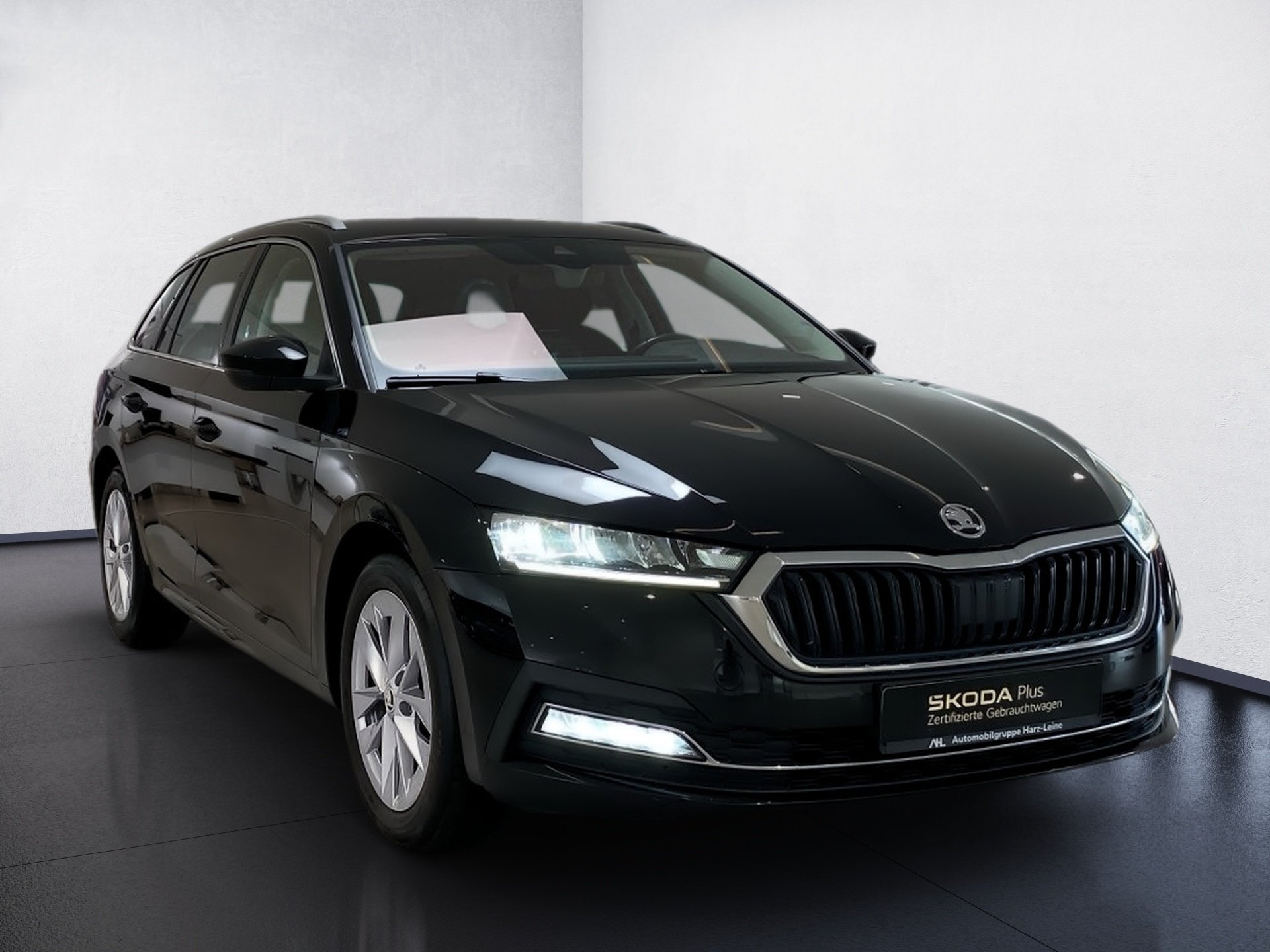 Octavia Combi 2.0 TDI Style DSG LED Navi 2xKlima
