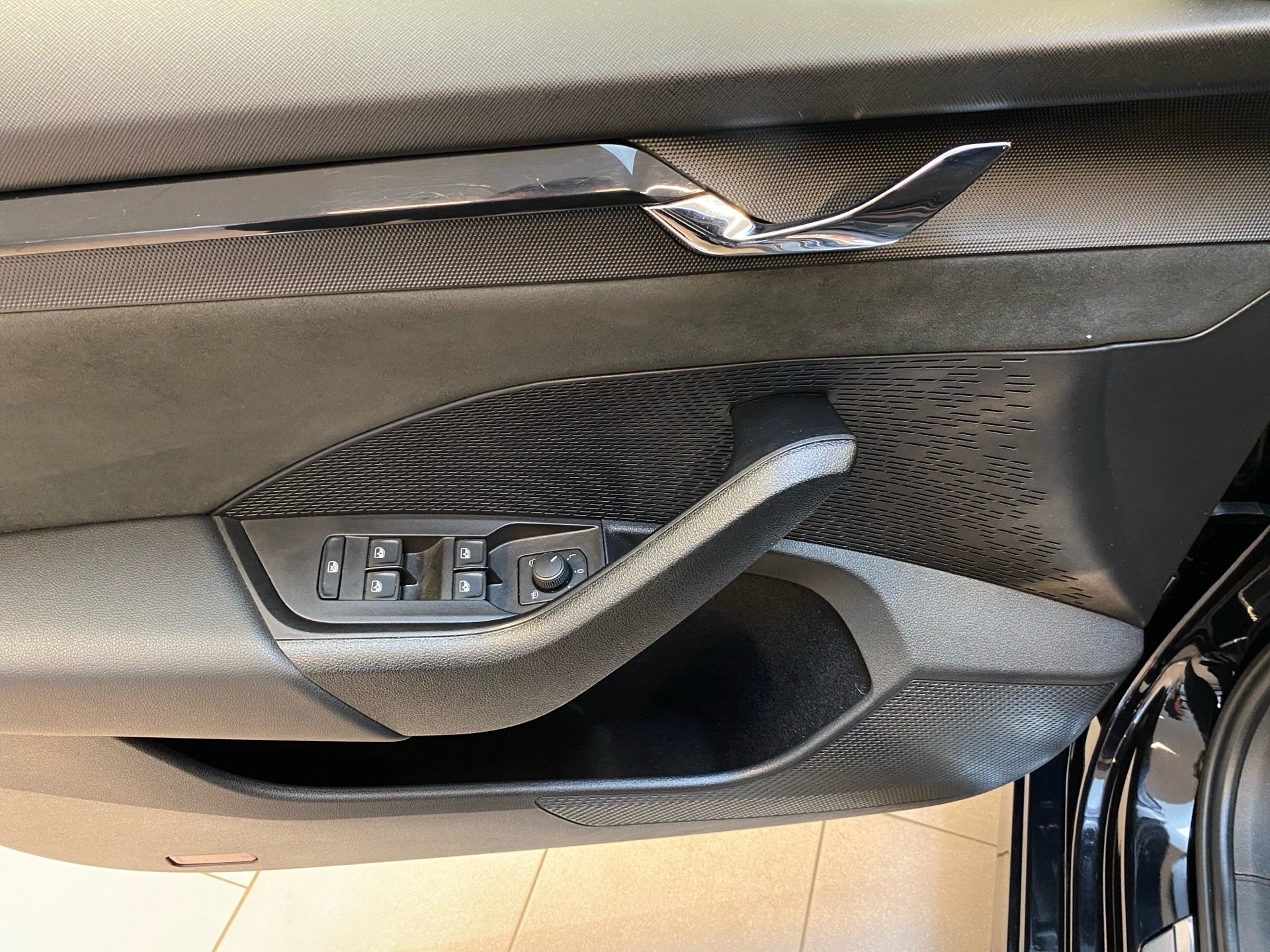 Octavia Combi 2.0 TDI RS DSG SmartLink HuD Navi LED