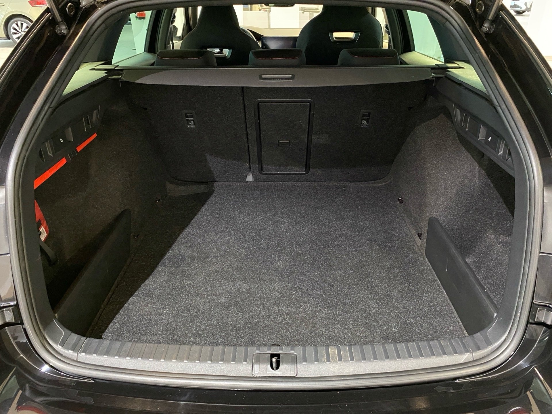 Octavia Combi 2.0 TDI RS DSG SmartLink HuD Navi LED
