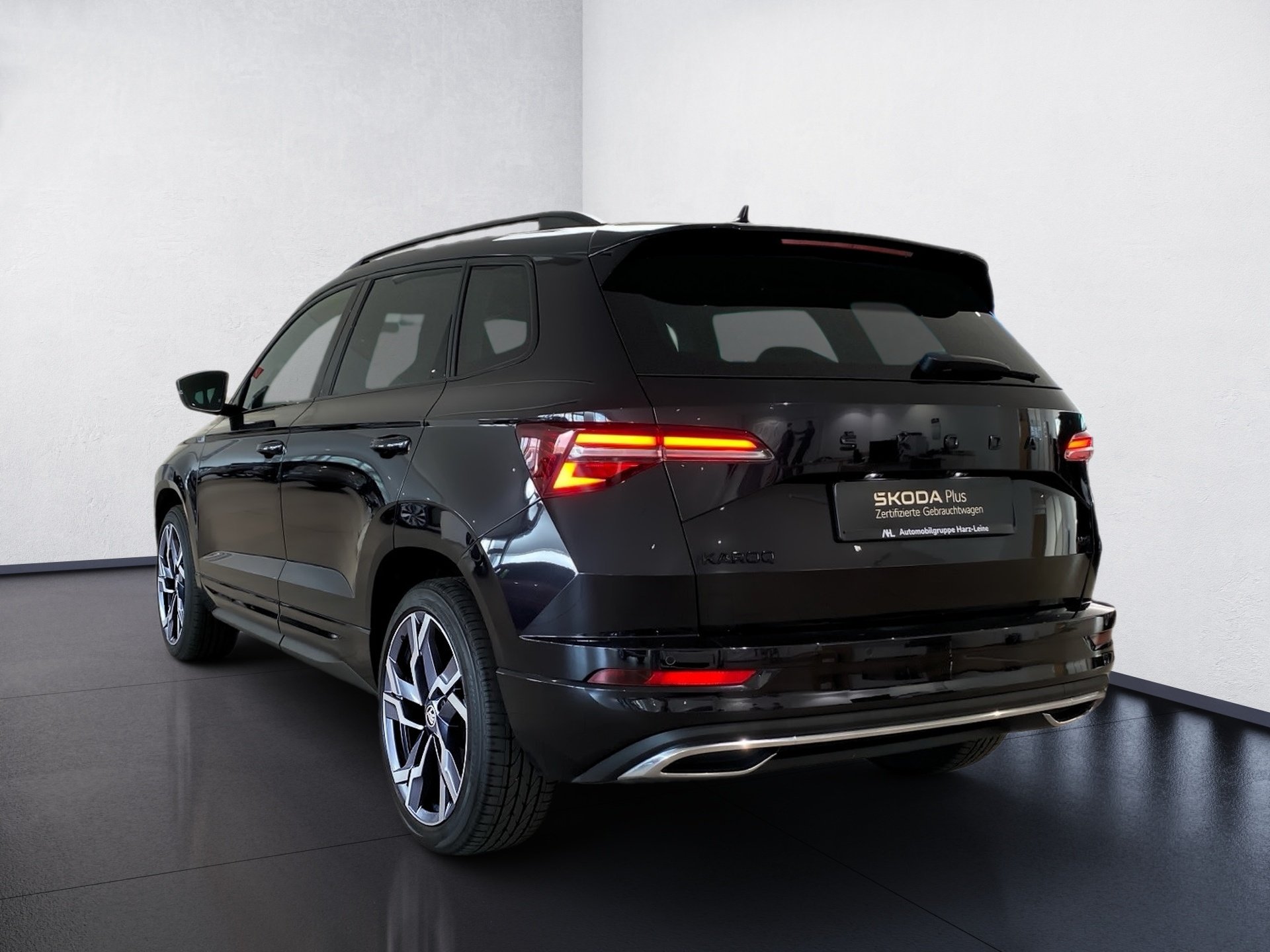 Karoq 2.0 TDI Sportline 4x4 DSG AHK RFK Navi LED
