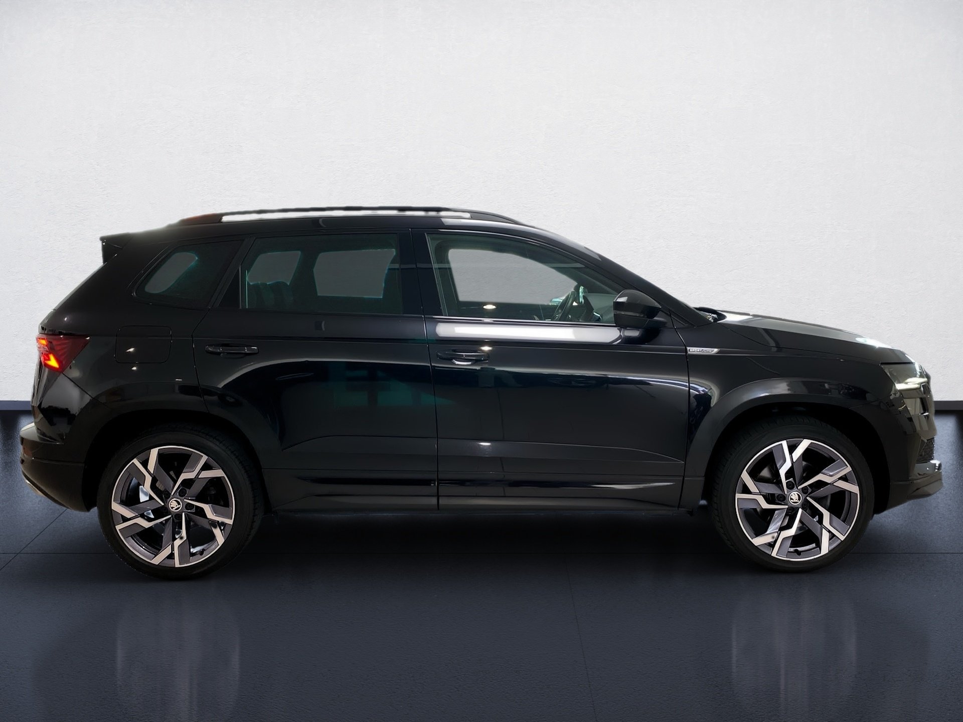 Karoq 2.0 TDI Sportline 4x4 DSG AHK RFK Navi LED