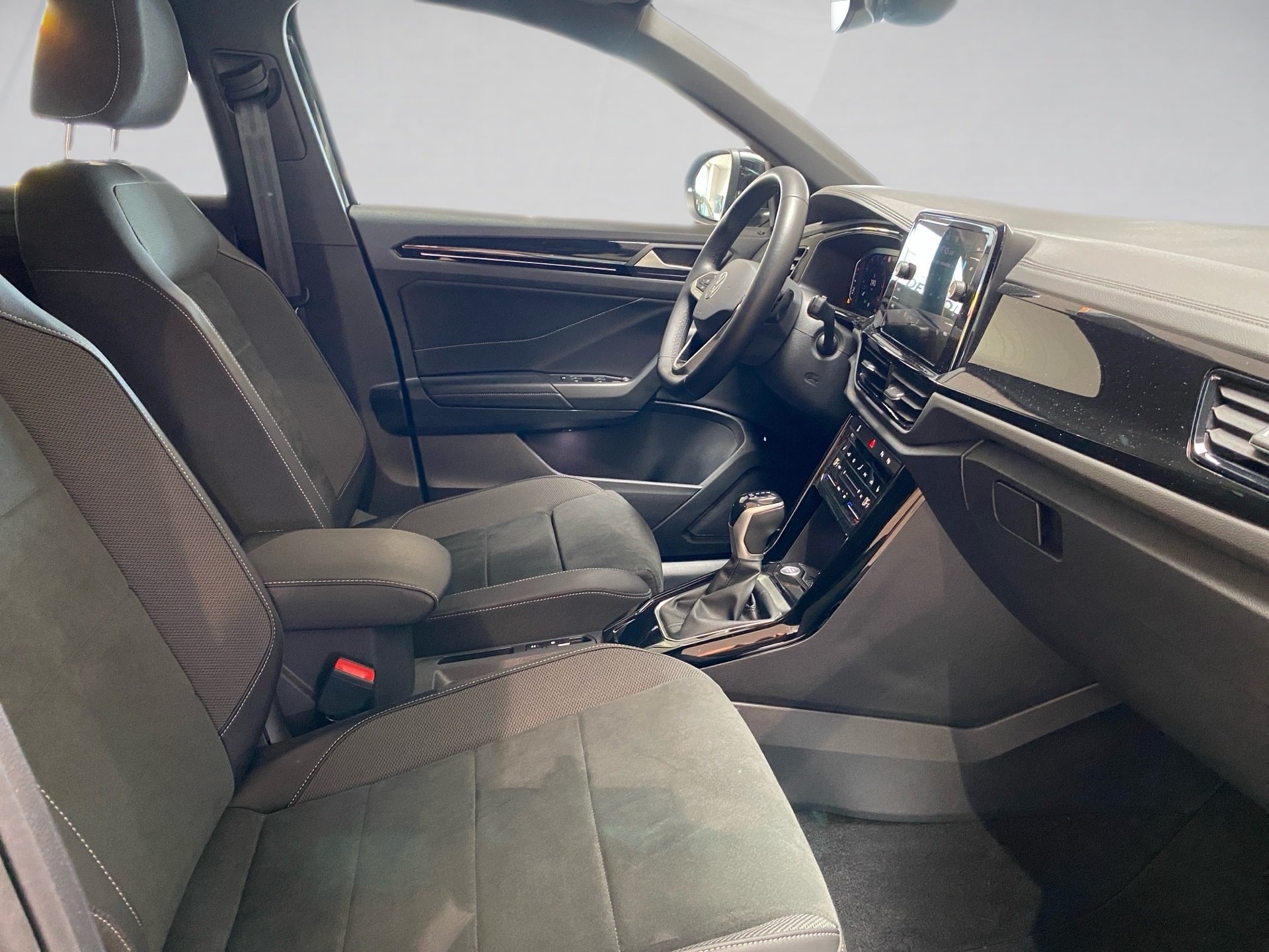 T-Roc 1.5 TSI Style DSG AHK LED Navi 2xKlima ACC