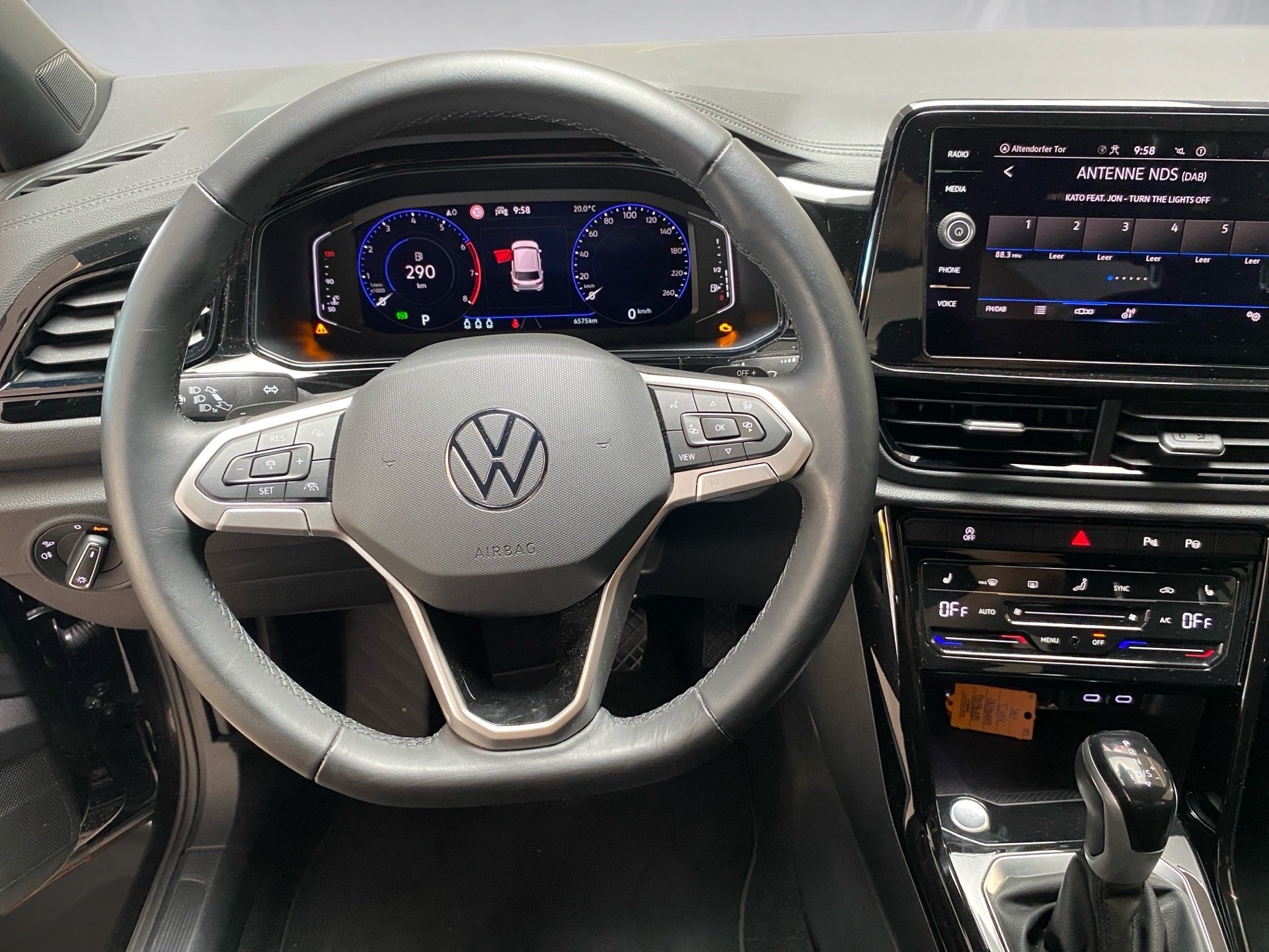 T-Roc 1.5 TSI Style DSG AHK LED Navi 2xKlima ACC