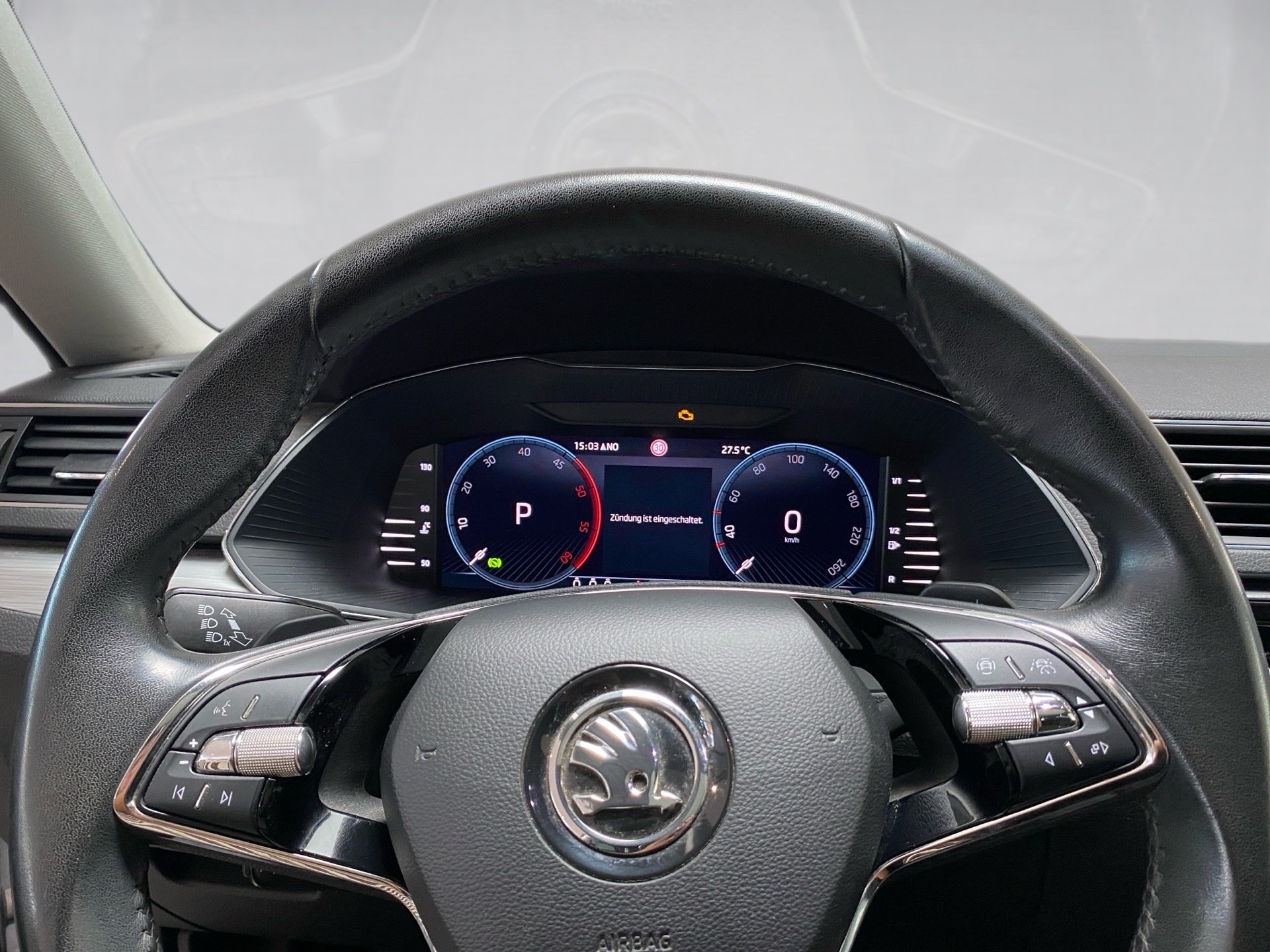 Superb Combi 2.0 TDI Ambition DSG SmartLink Pano AHK LED