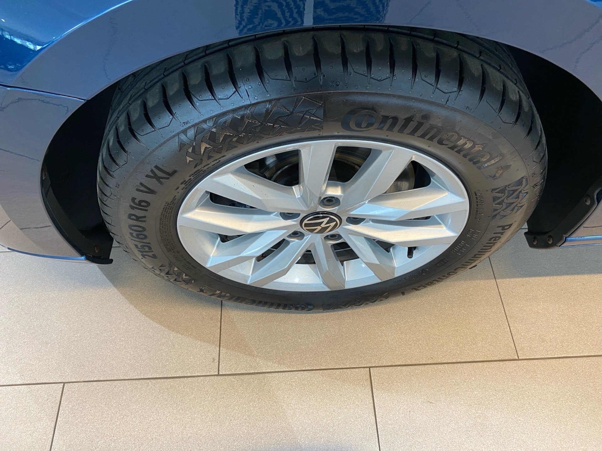 Passat Variant 2.0 TDI Business DSG AHK ACC IQ.Light Navi RFK