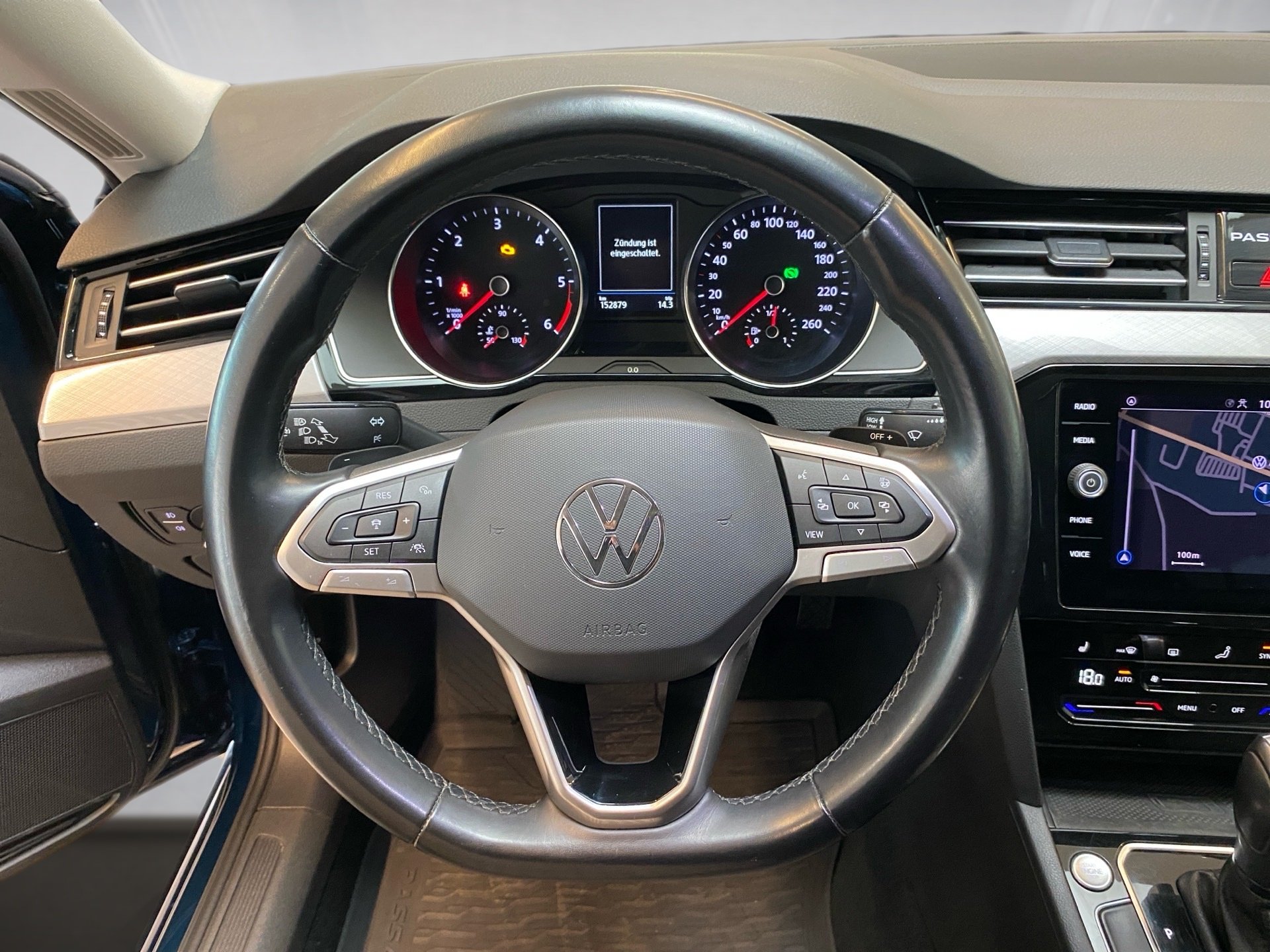 Passat Variant 2.0 TDI Business DSG AHK ACC IQ.Light Navi RFK