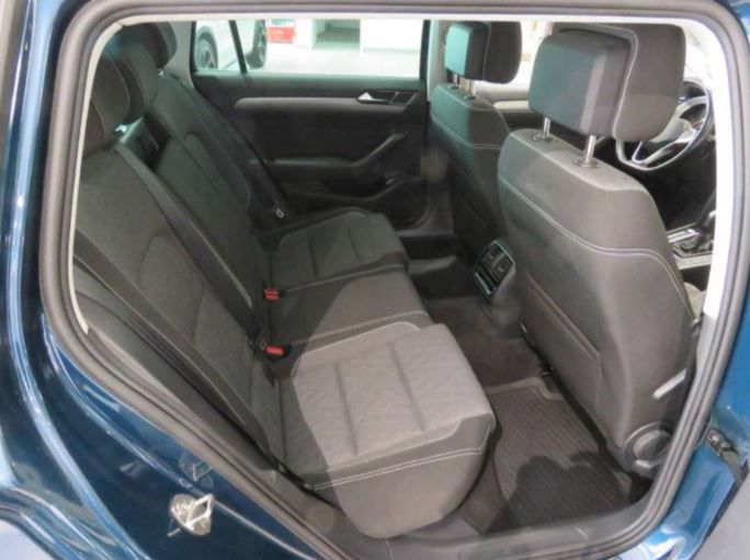 Passat Variant 2.0 TDI Business DSG AHK ACC IQ.Light Navi RFK