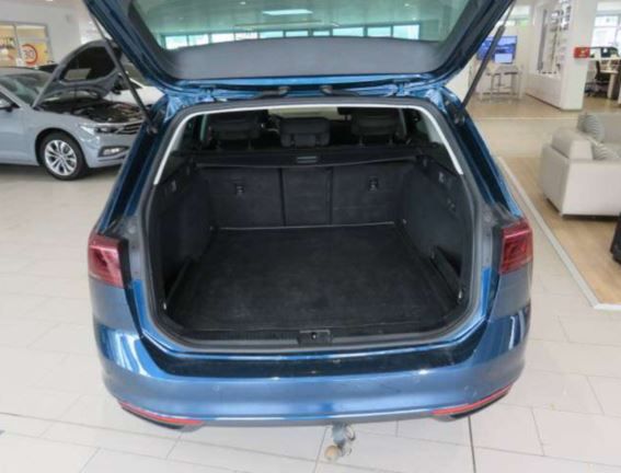Passat Variant 2.0 TDI Business DSG AHK ACC IQ.Light Navi RFK