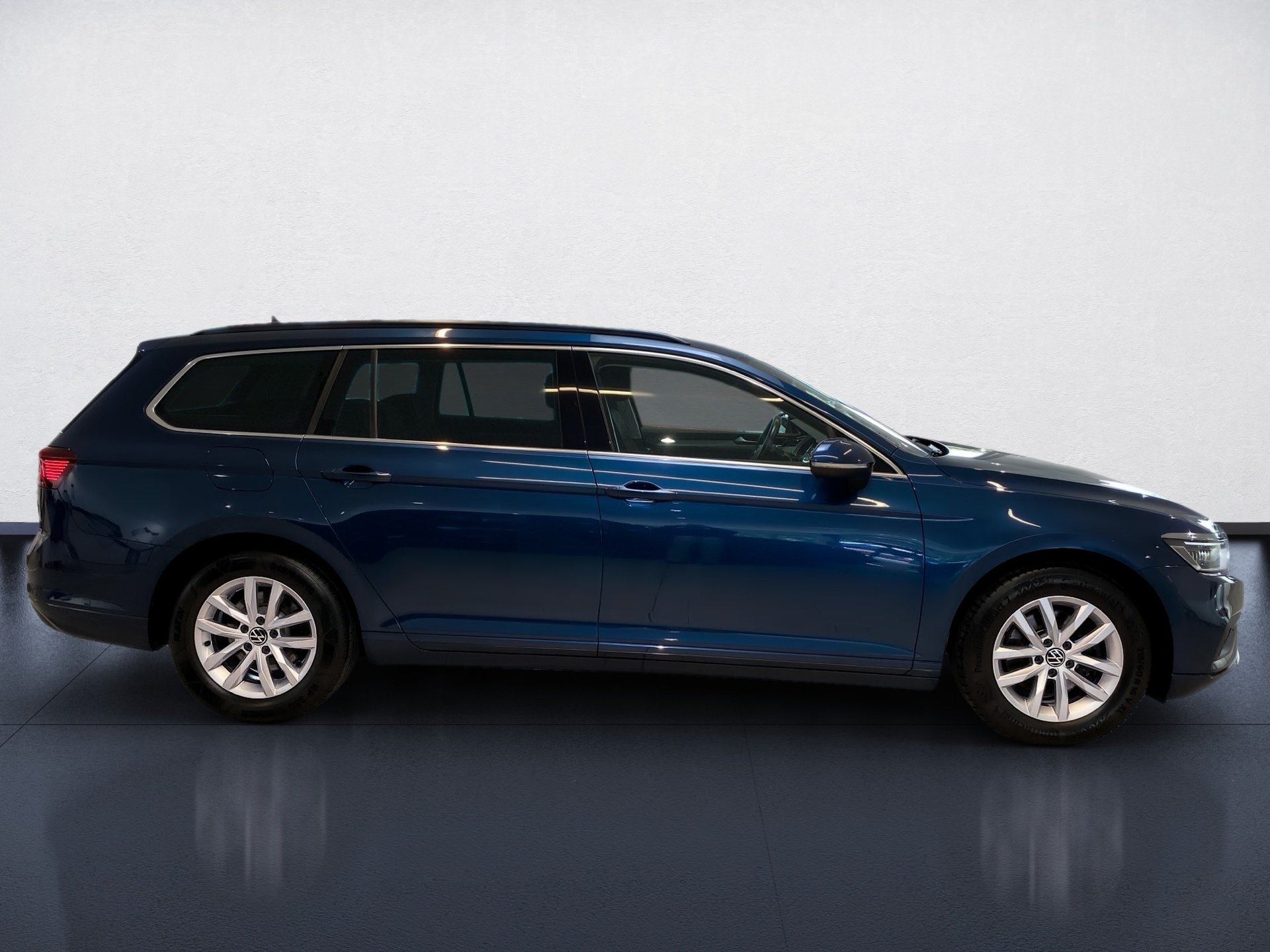 Passat Variant 2.0 TDI Business DSG AHK ACC IQ.Light Navi RFK