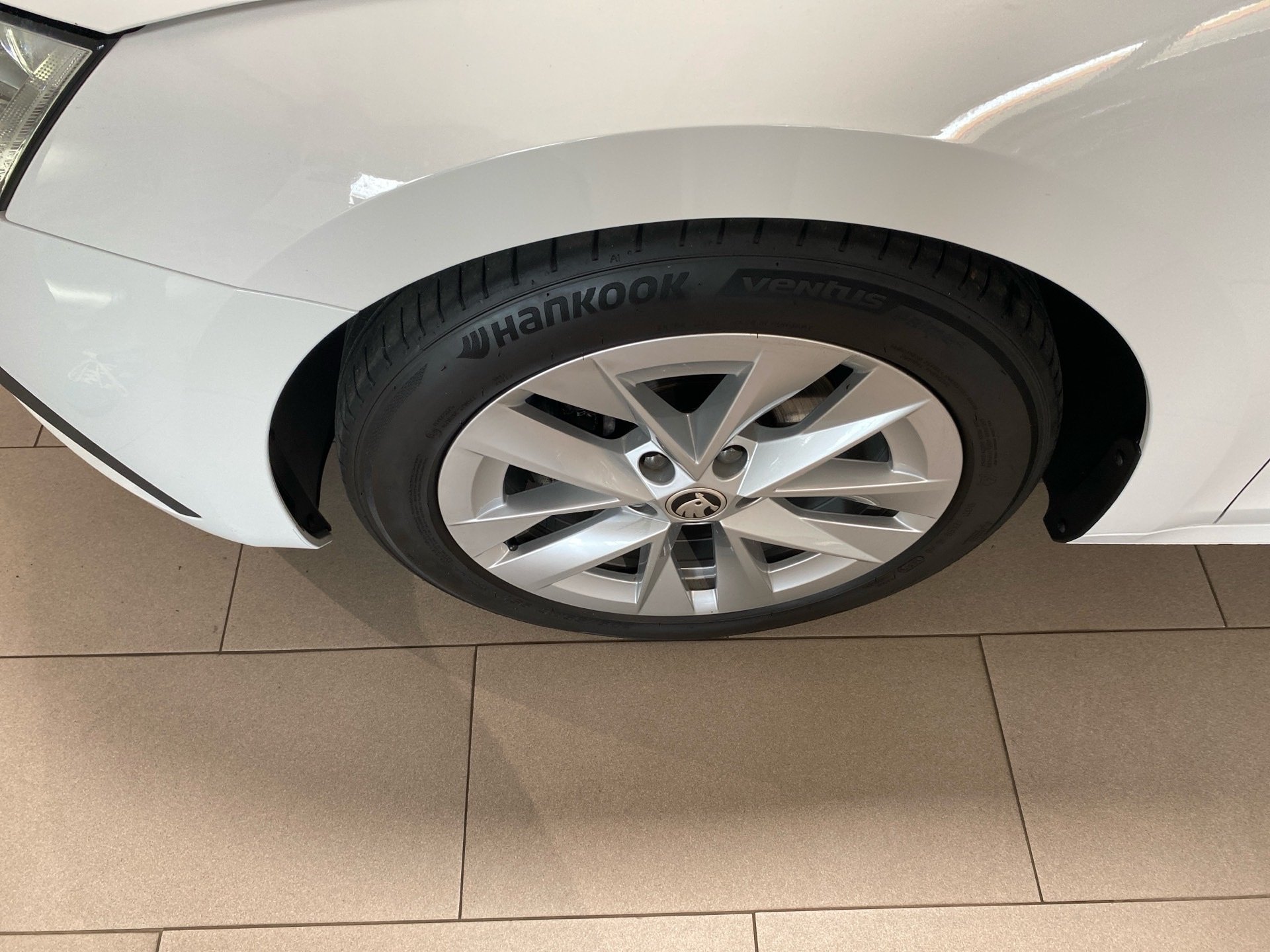 Octavia Combi 2.0 TDI Style DSG AHK HuD LED Navi