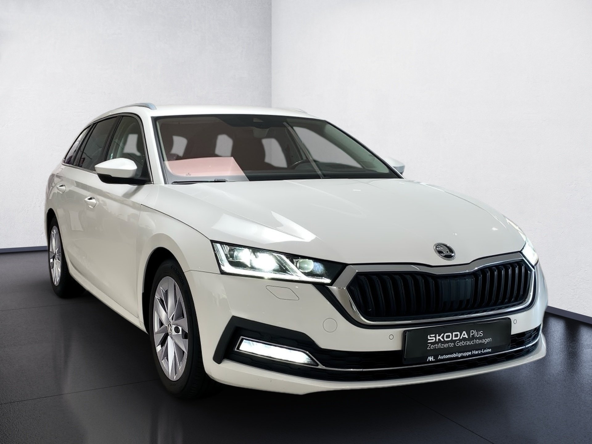 Octavia Combi 2.0 TDI Style DSG AHK HuD LED Navi