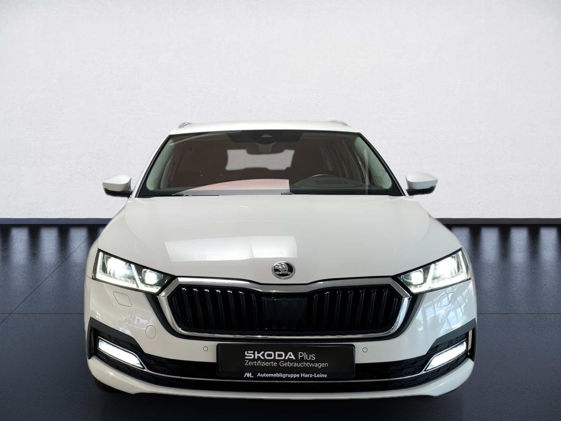 Octavia Combi 2.0 TDI Style DSG AHK HuD LED Navi