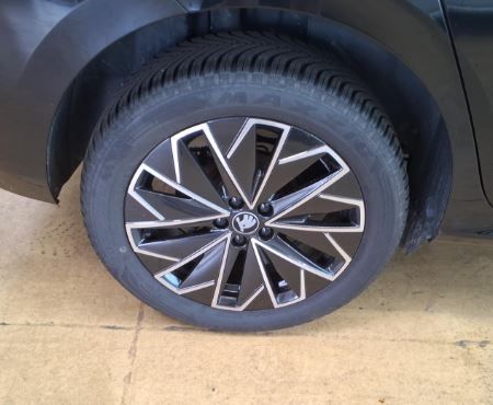 Kamiq 1.5 TSI Tour DSG AHK Matrix Navi RFK ACC