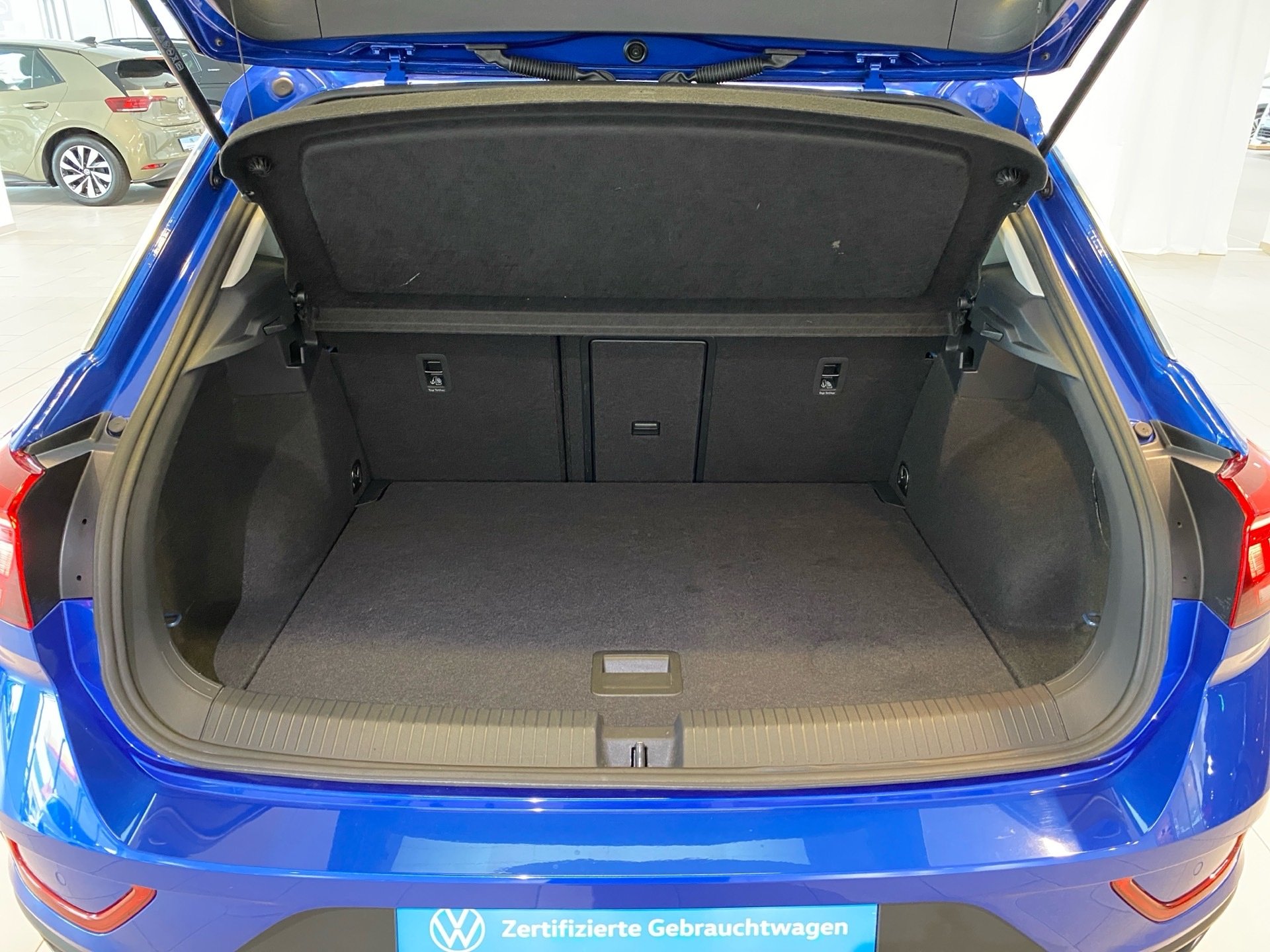 T-Roc 1.0 TSI Move DSG AHK ACC LED Navi 2xKlima