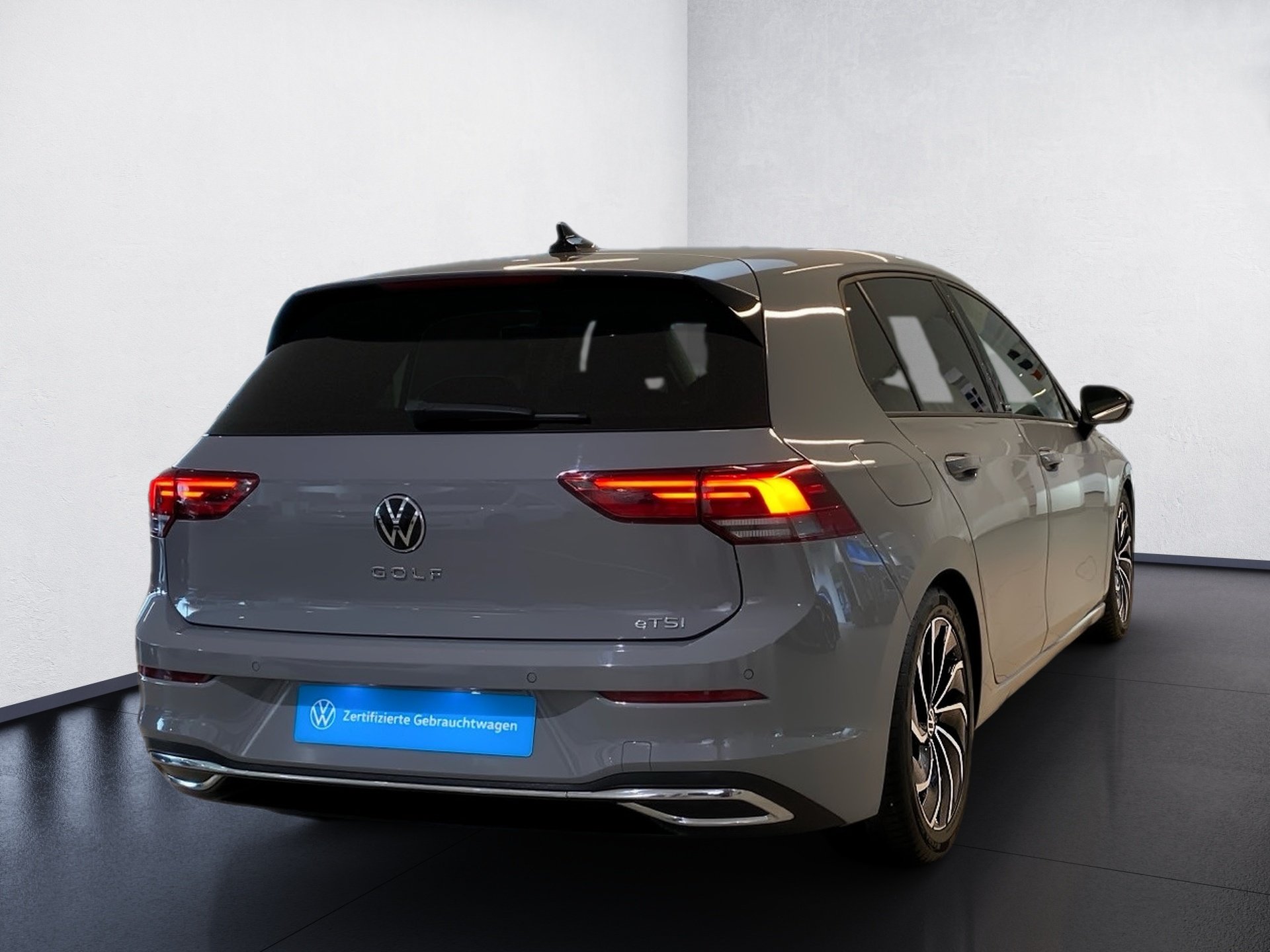 Golf VIII 1.5 eTSI Move DSG AHK ACC LED Navi ACC