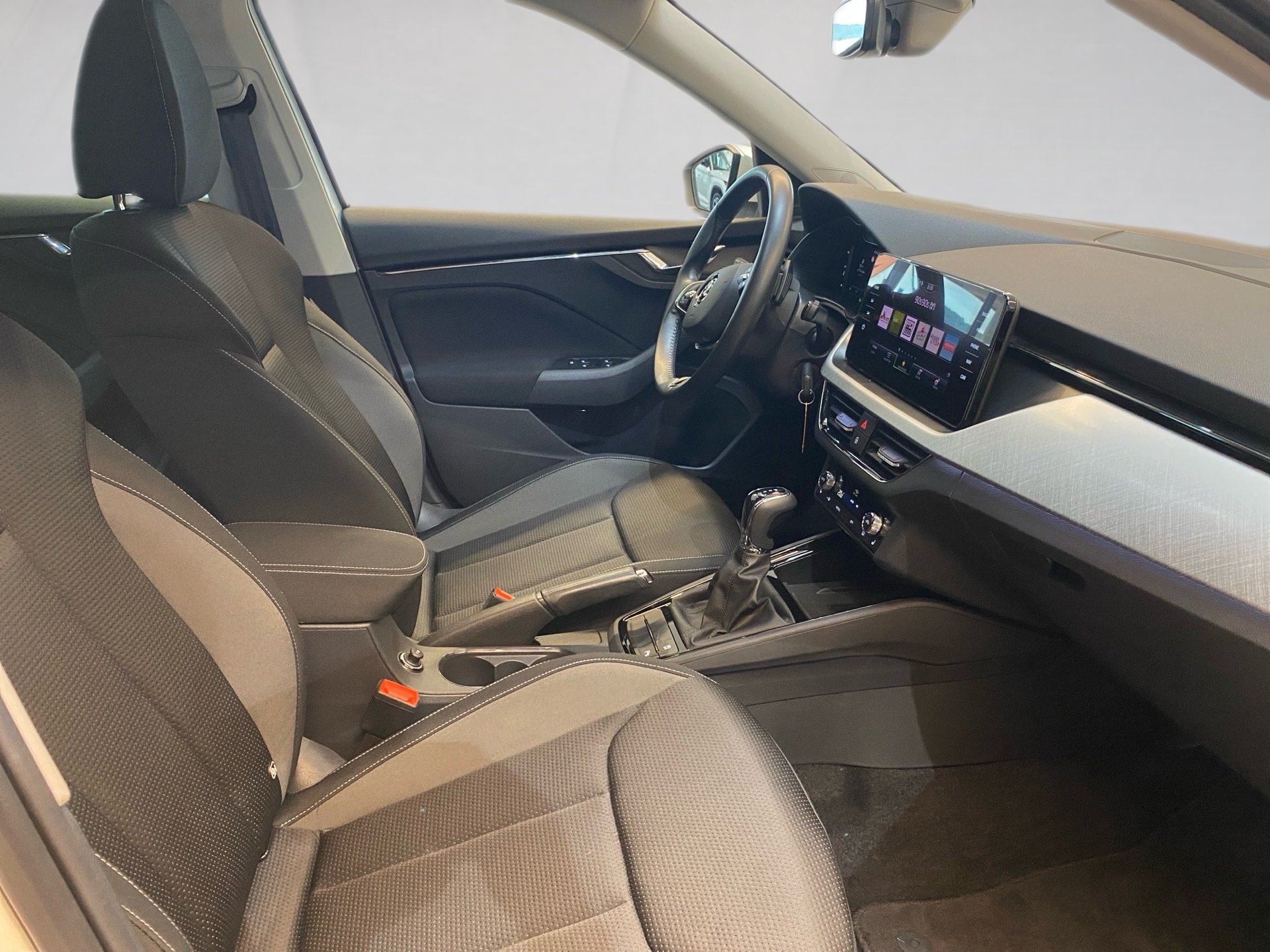 Kamiq 1.0 TSI Tour DSG PDC LED RFK Navi 2xKlima