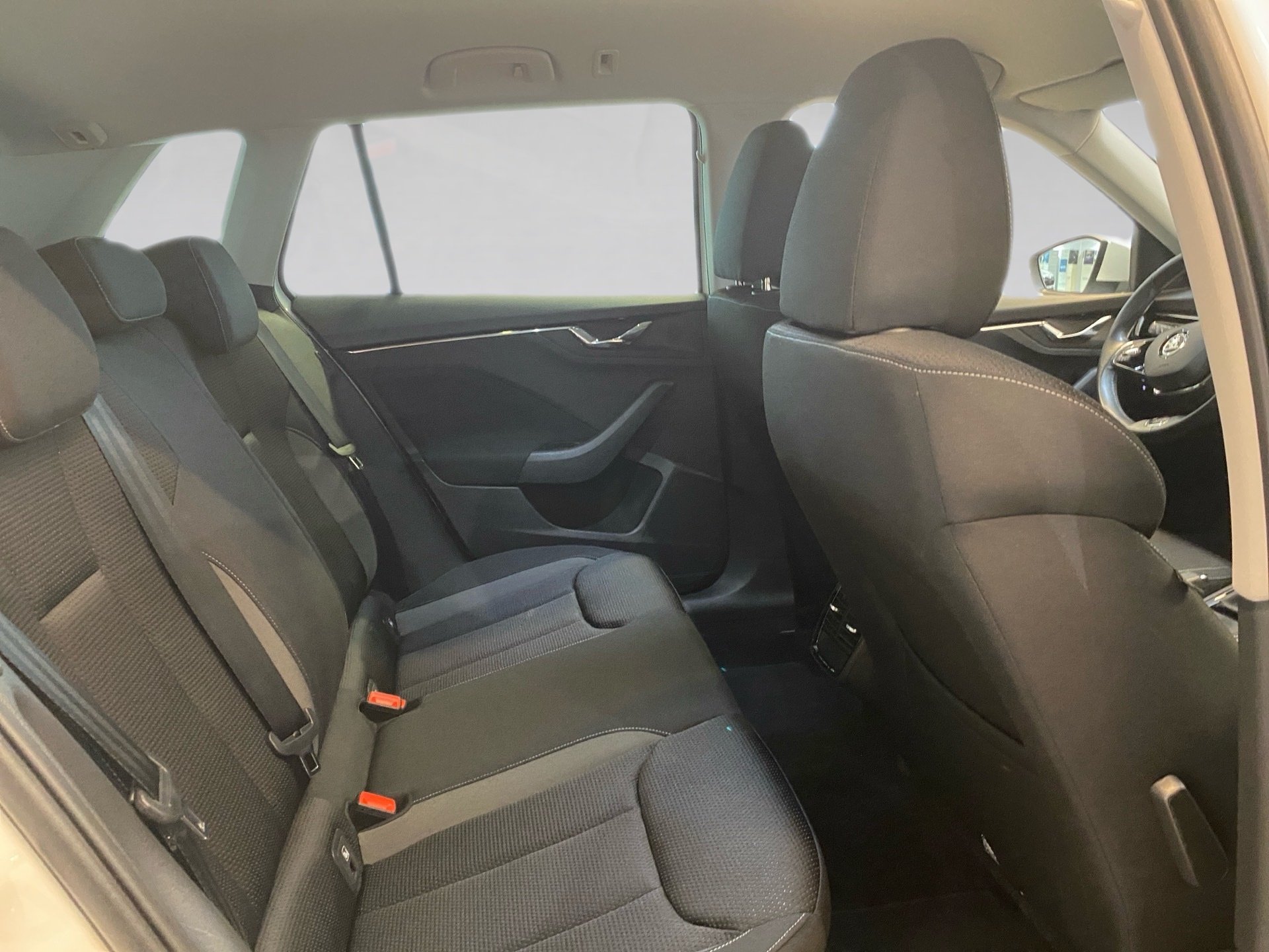 Kamiq 1.0 TSI Tour DSG PDC LED RFK Navi 2xKlima