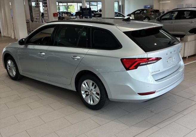 Octavia Combi 2.0 TDI Ambition DSG Navi LED ACC