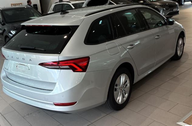 Octavia Combi 2.0 TDI Ambition DSG Navi LED ACC