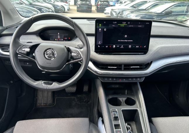 Enyaq 80 AHK RFK Matrix Navi AHK AUT Akustikglas