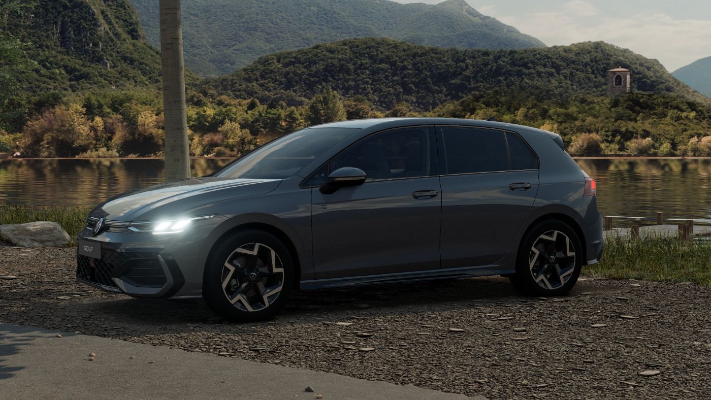 Golf VIII 1.5 eTSI R-Line DSG RFK Navi LED ACC