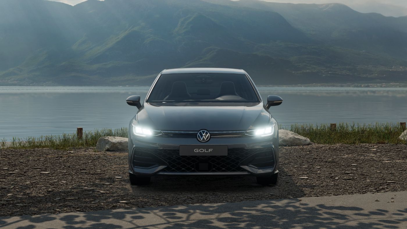 Golf VIII 1.5 eTSI R-Line DSG RFK Navi LED ACC